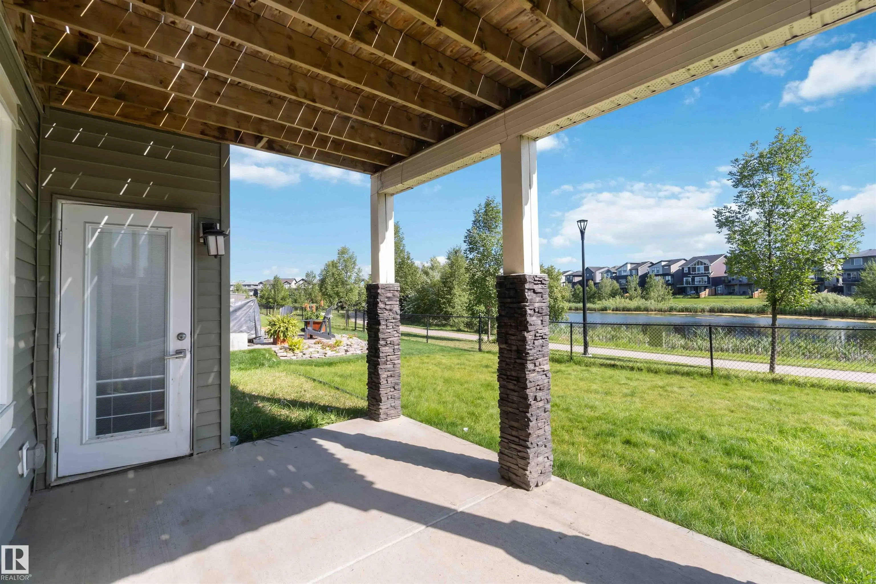 3434 Parker Loop