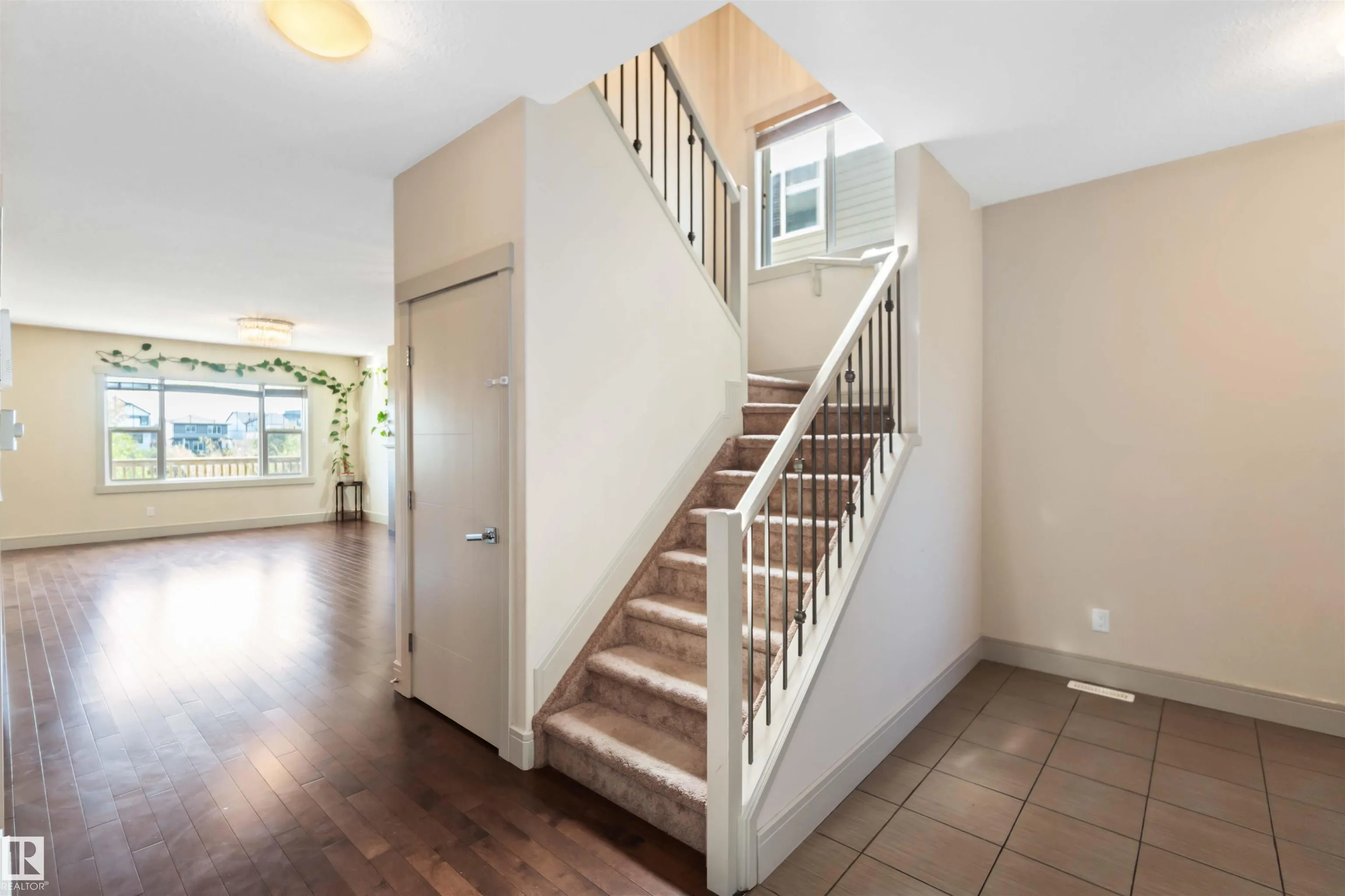 3434 Parker Loop