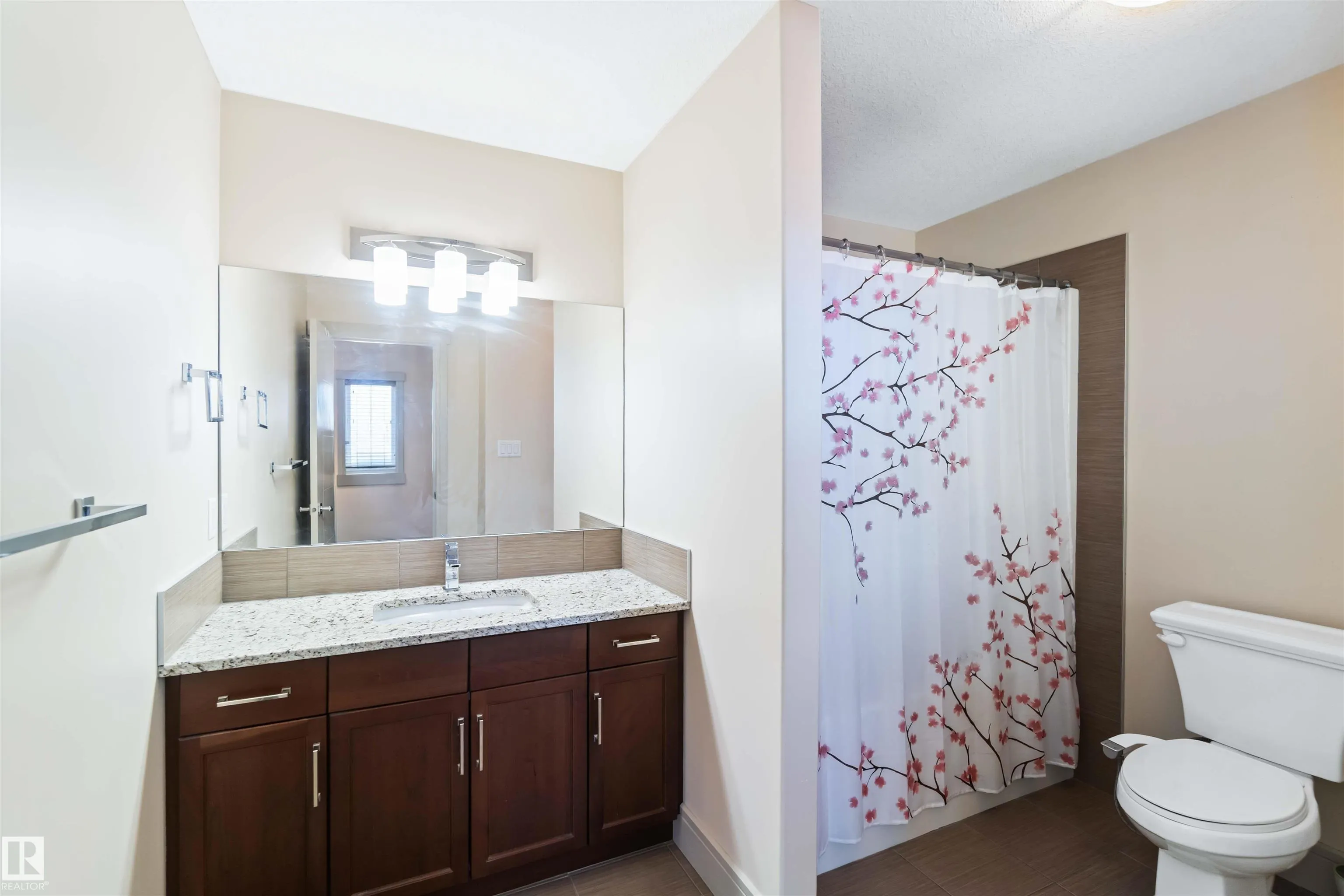 3434 Parker Loop