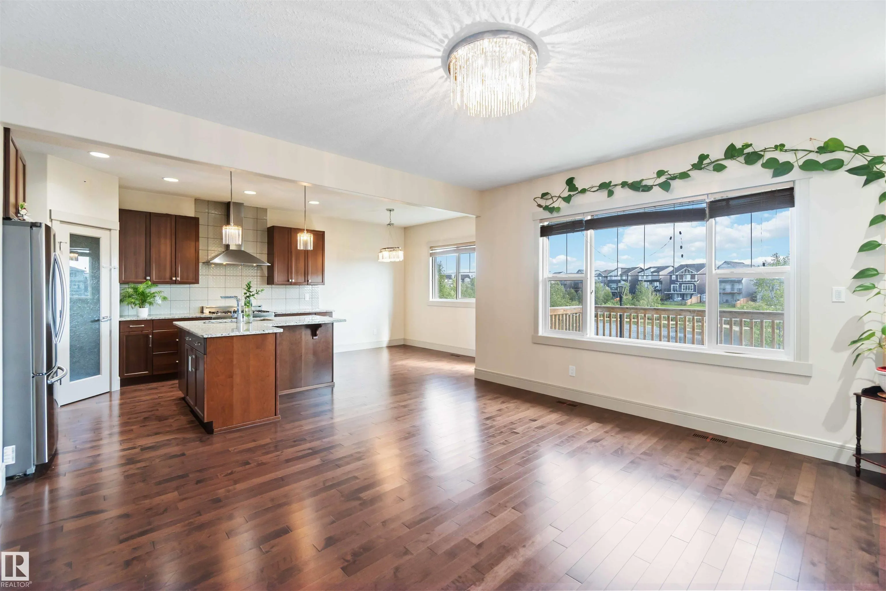 3434 Parker Loop