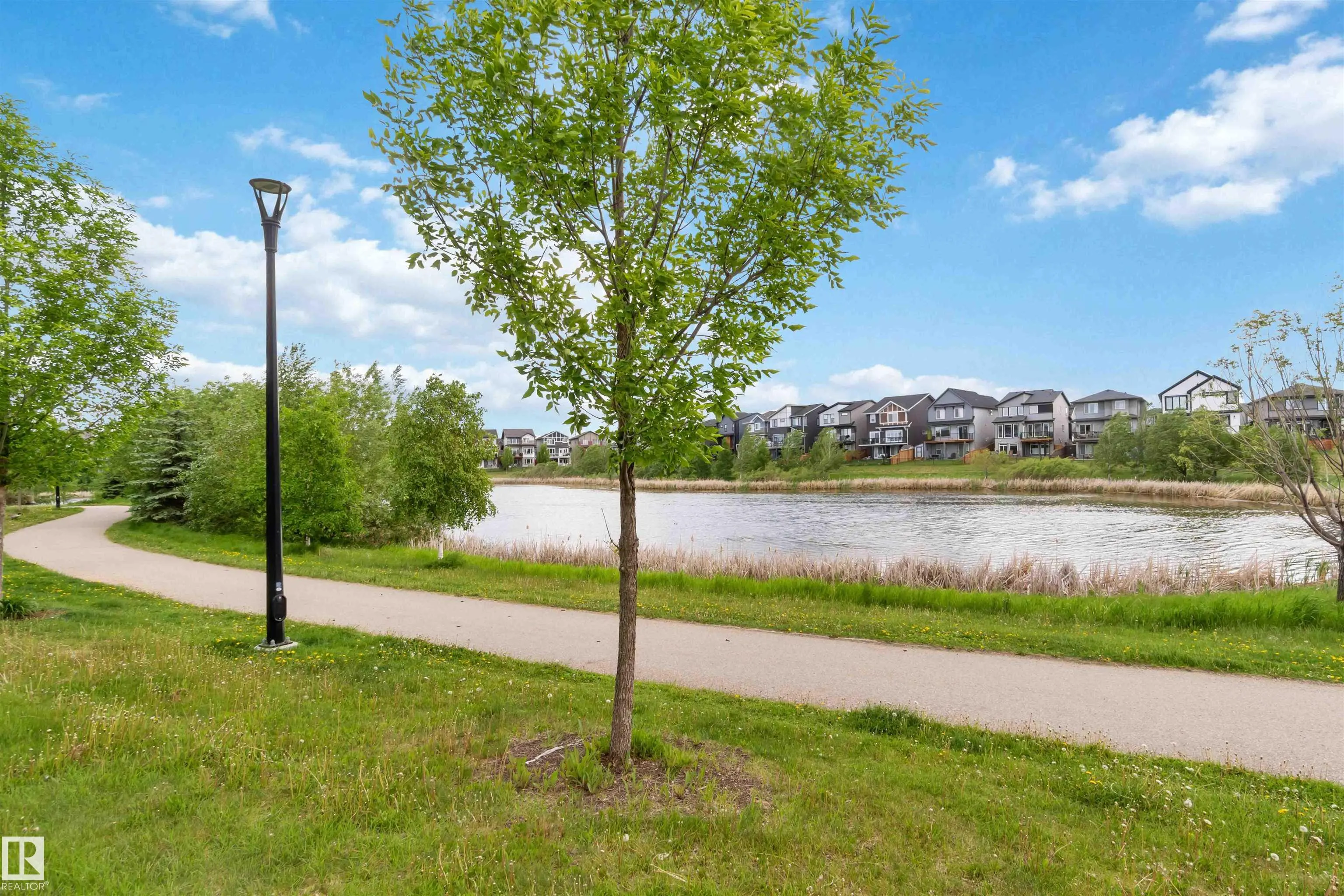 3434 Parker Loop