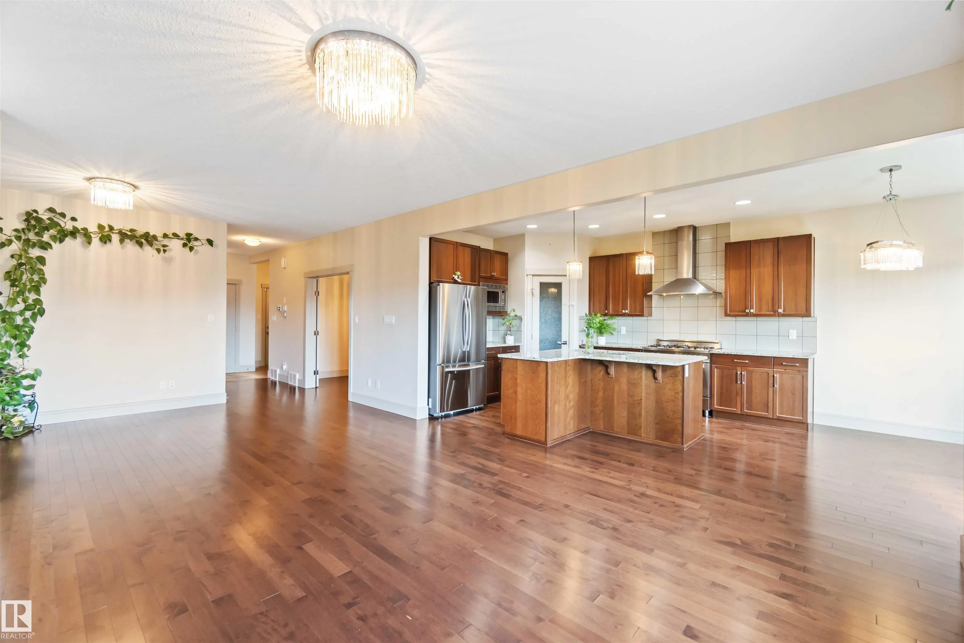 3434 Parker Loop