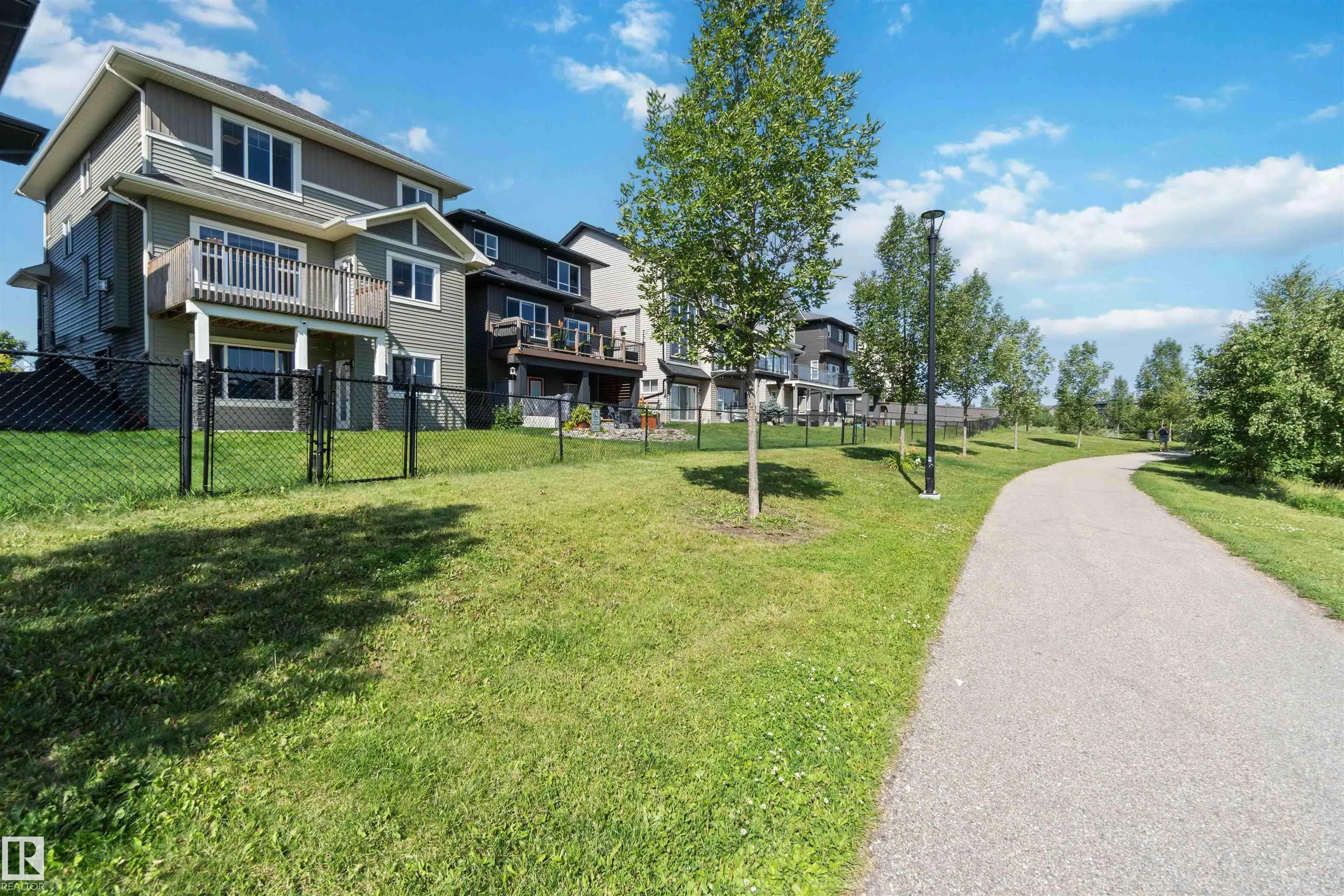 3434 Parker Loop