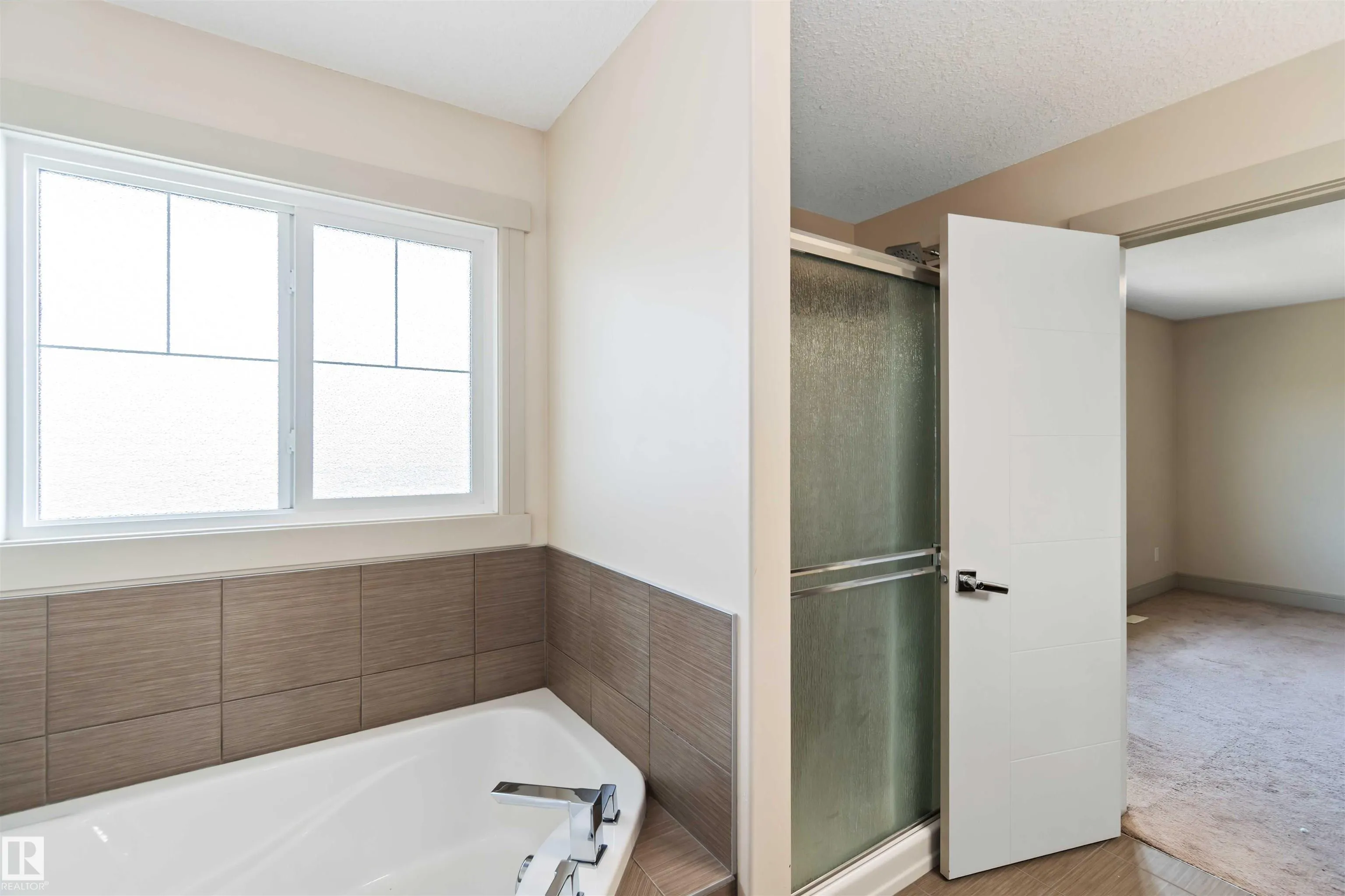 3434 Parker Loop
