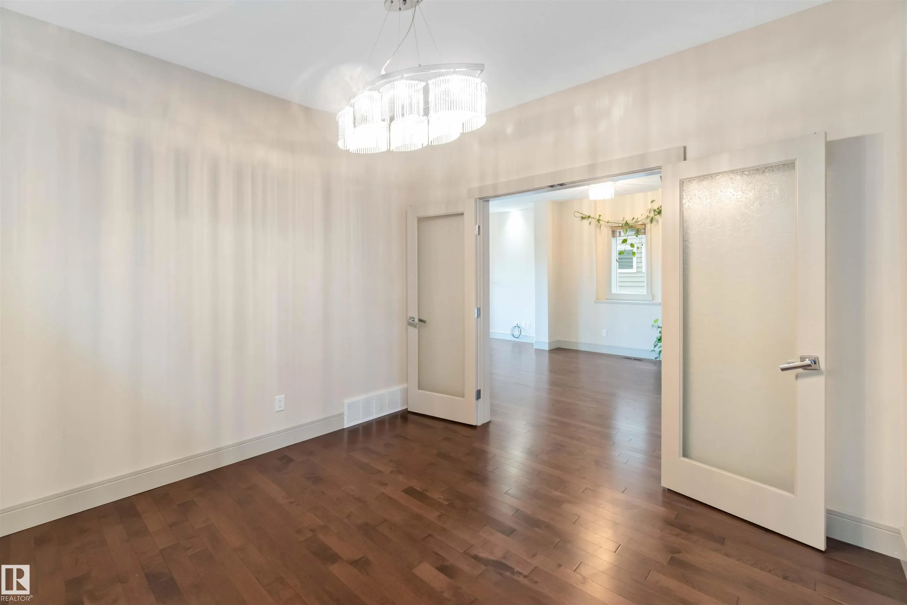 3434 Parker Loop