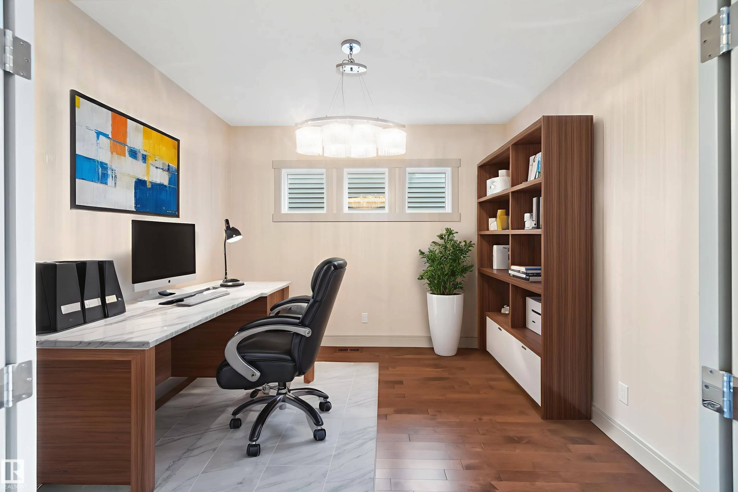 3434 Parker Loop