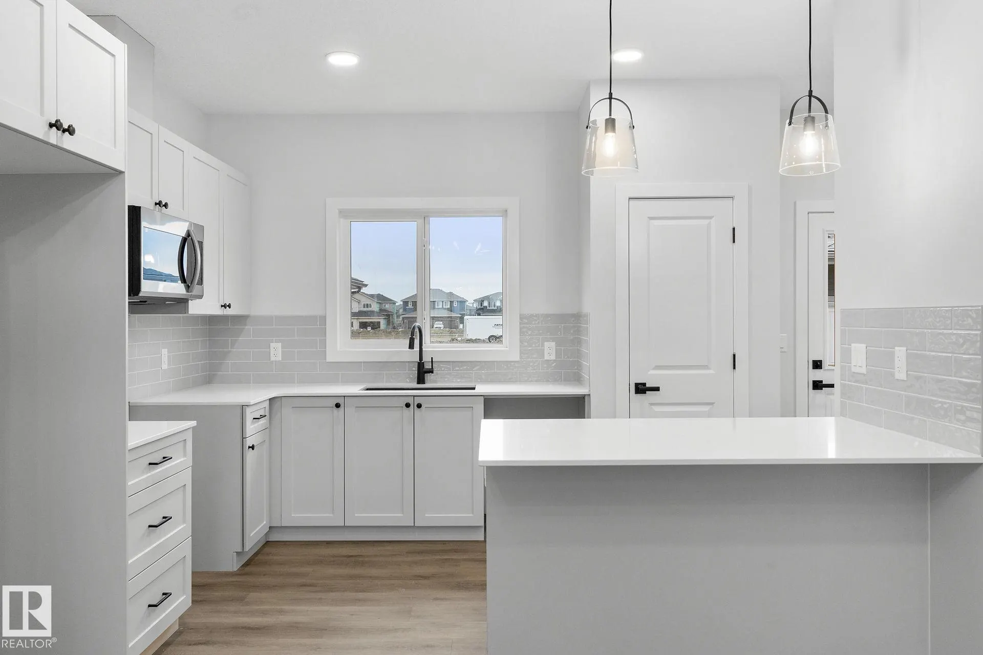 11 SERENO Lane