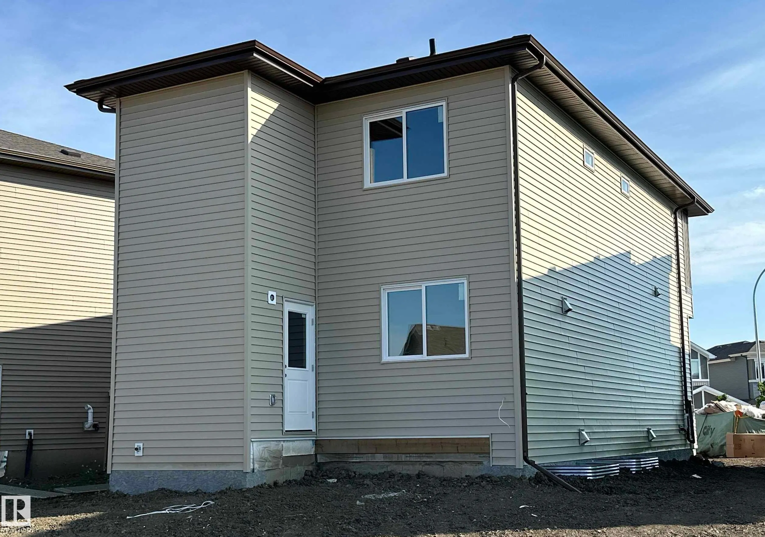 11 SERENO Lane