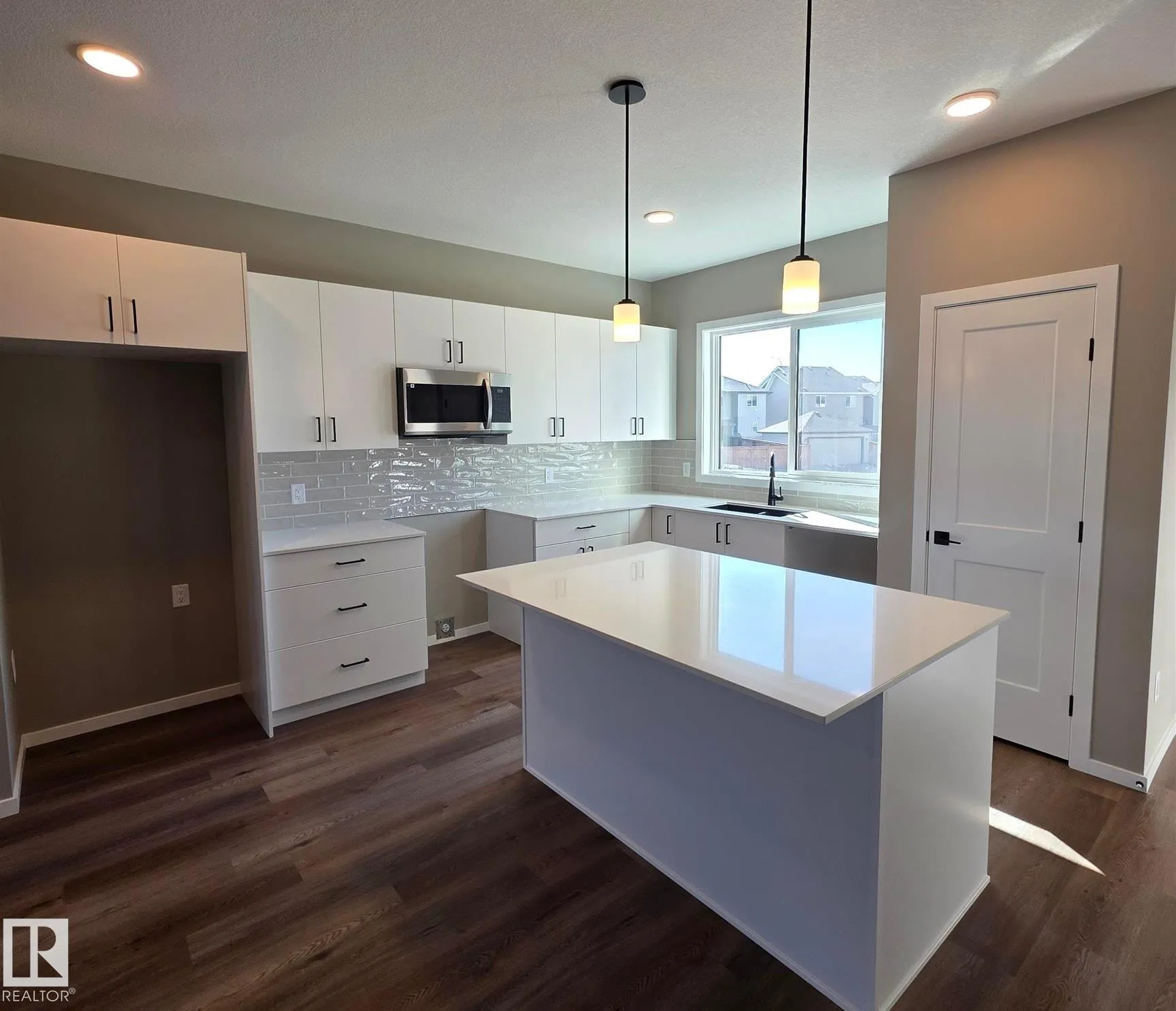11 SERENO Lane