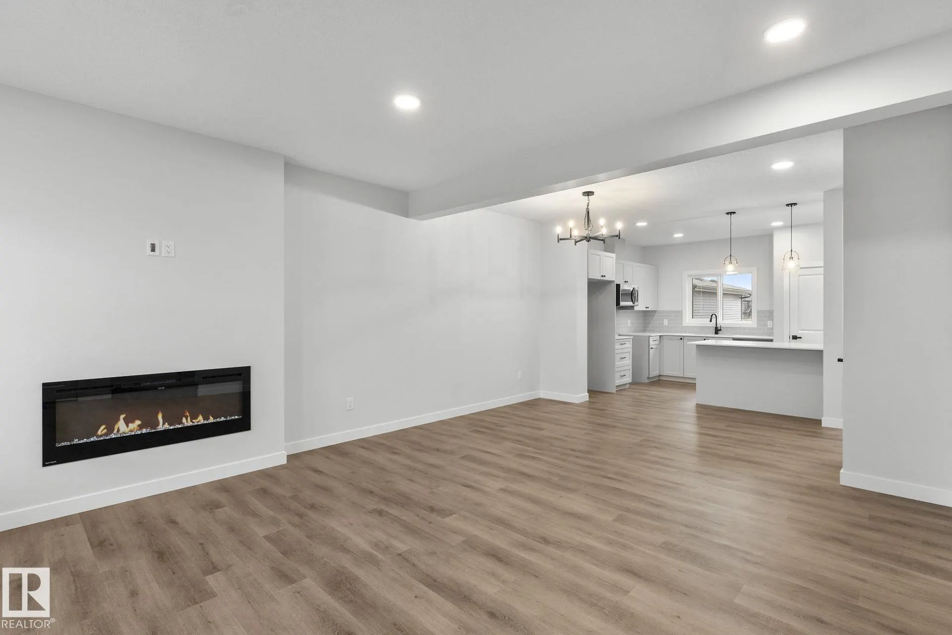 11 SERENO Lane