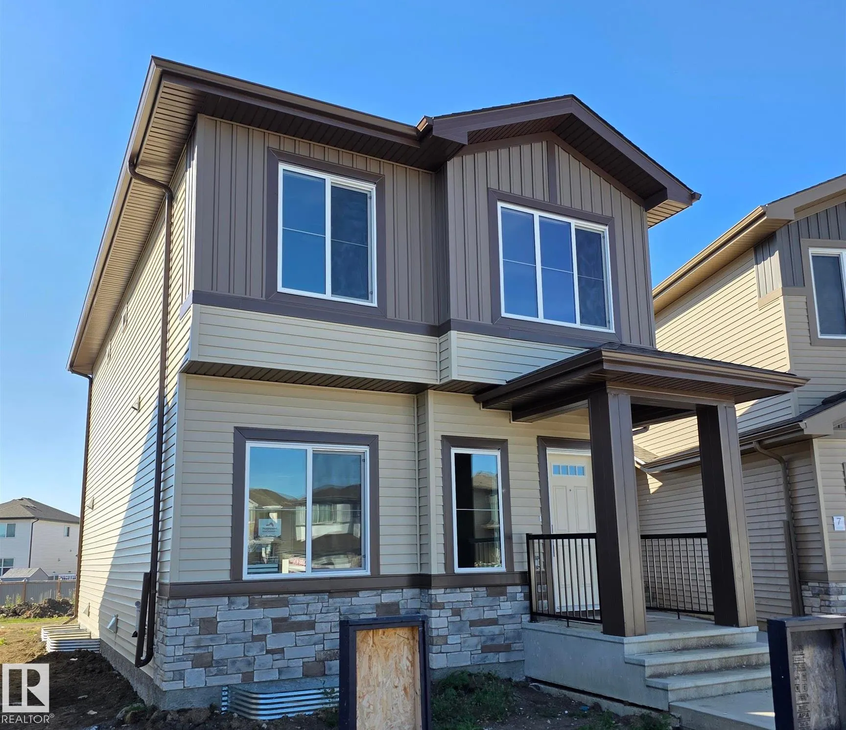 11 SERENO Lane