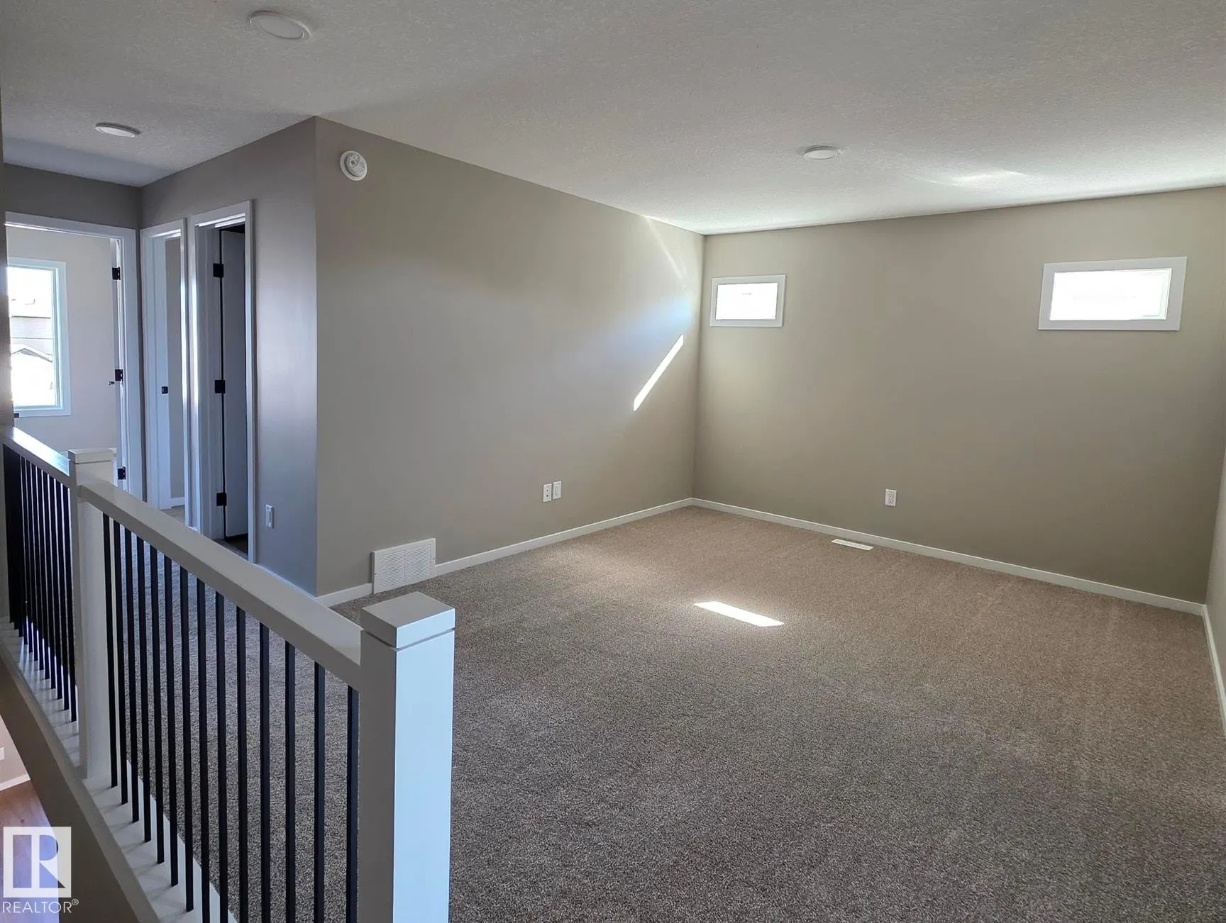 11 SERENO Lane