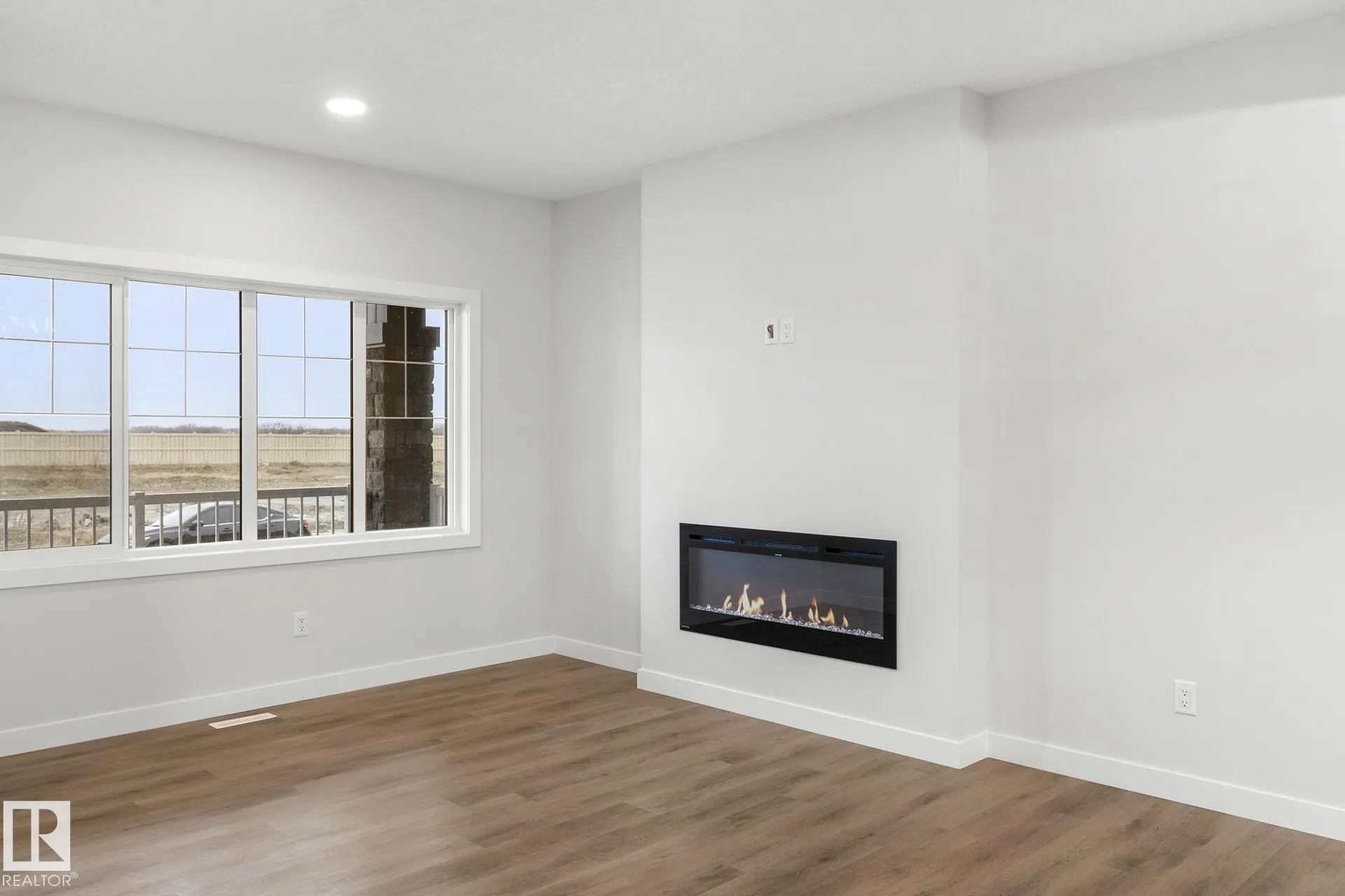 11 SERENO Lane