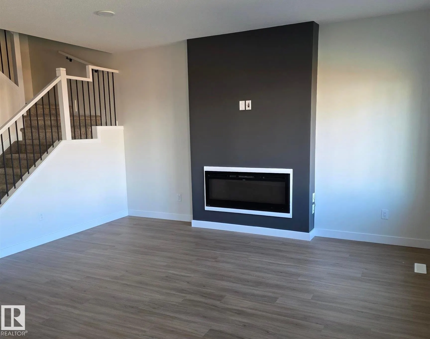 22 SERENO Lane
