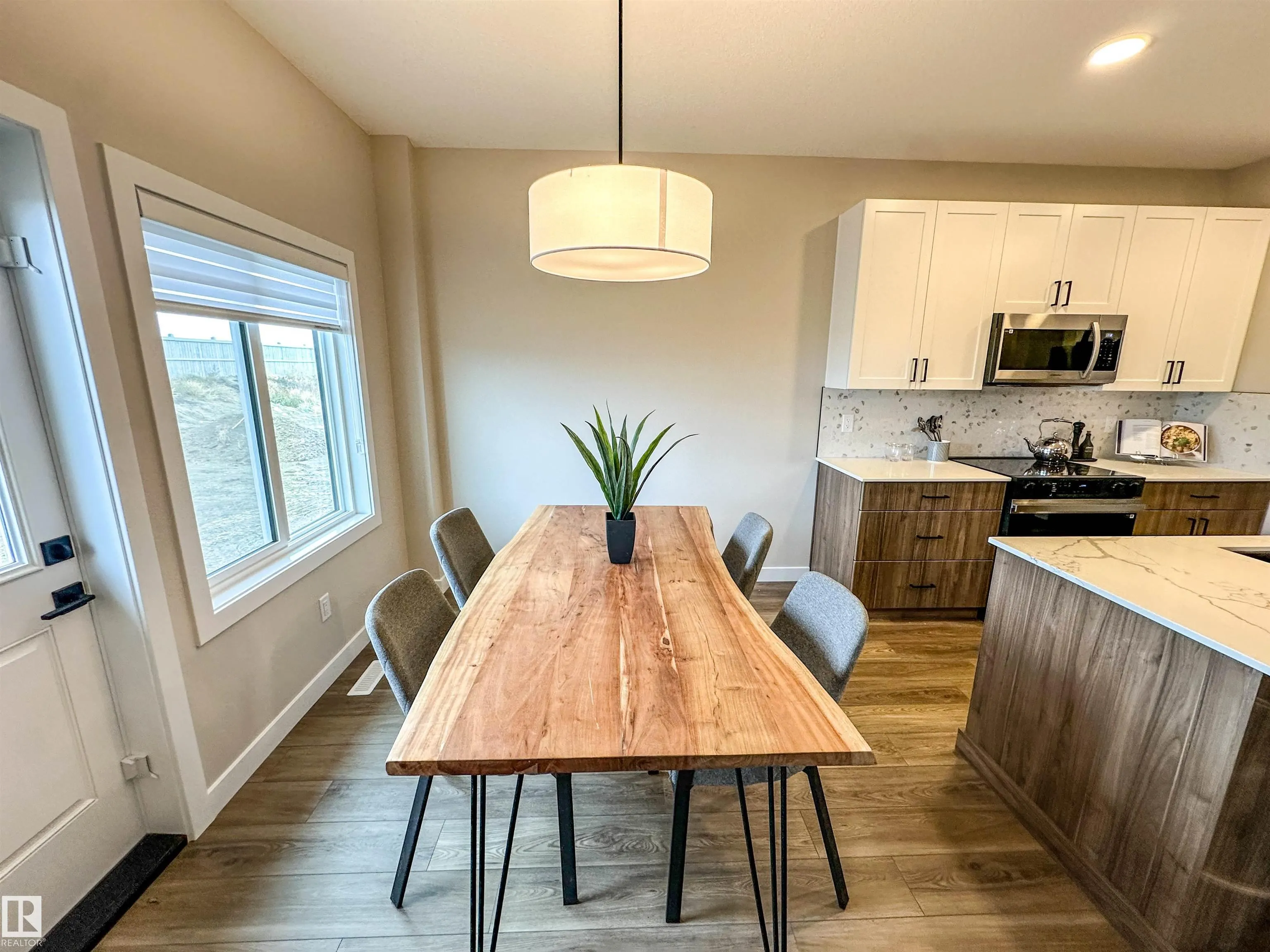 167 CALEDON Crescent