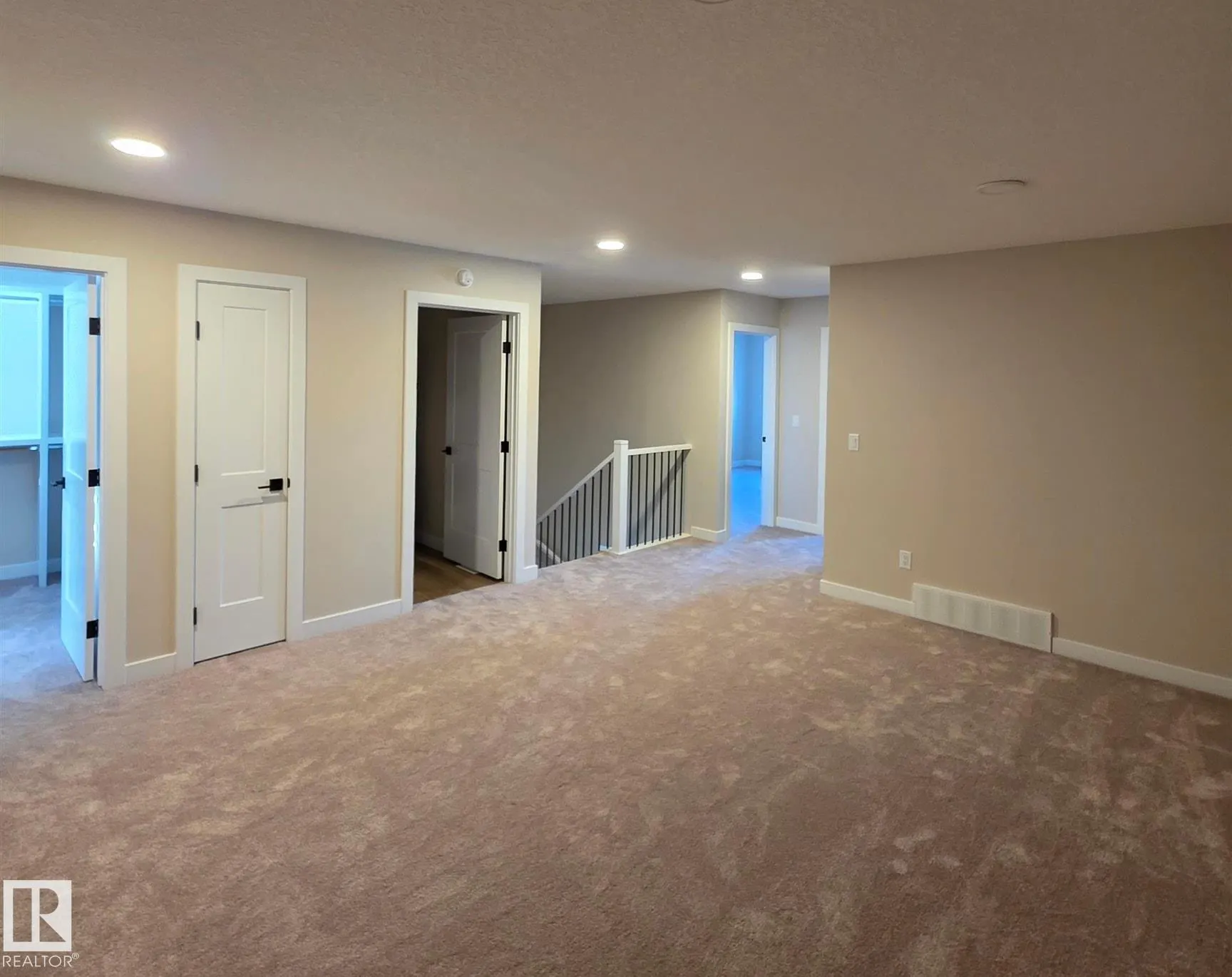 167 CALEDON Crescent