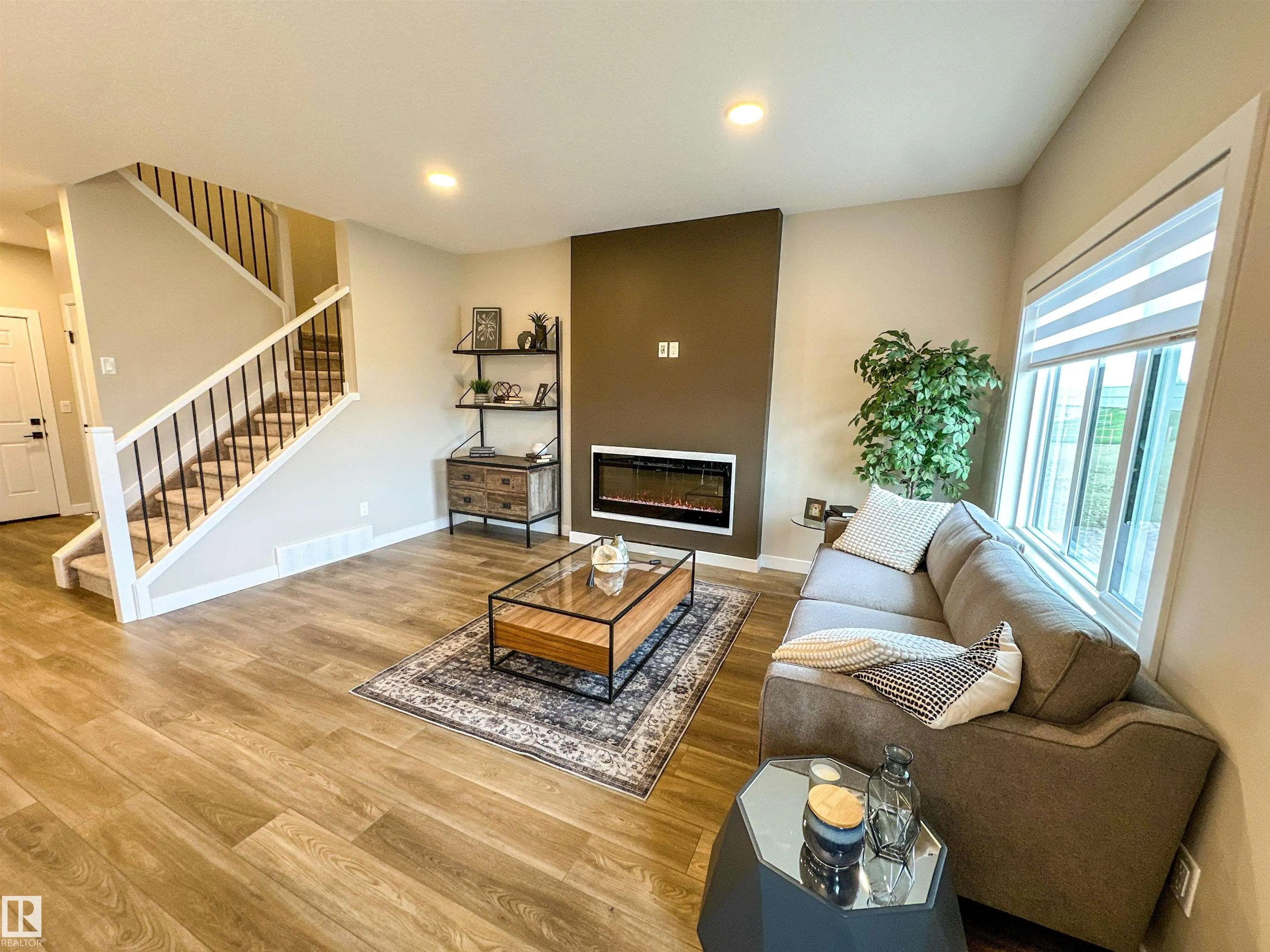 167 CALEDON Crescent