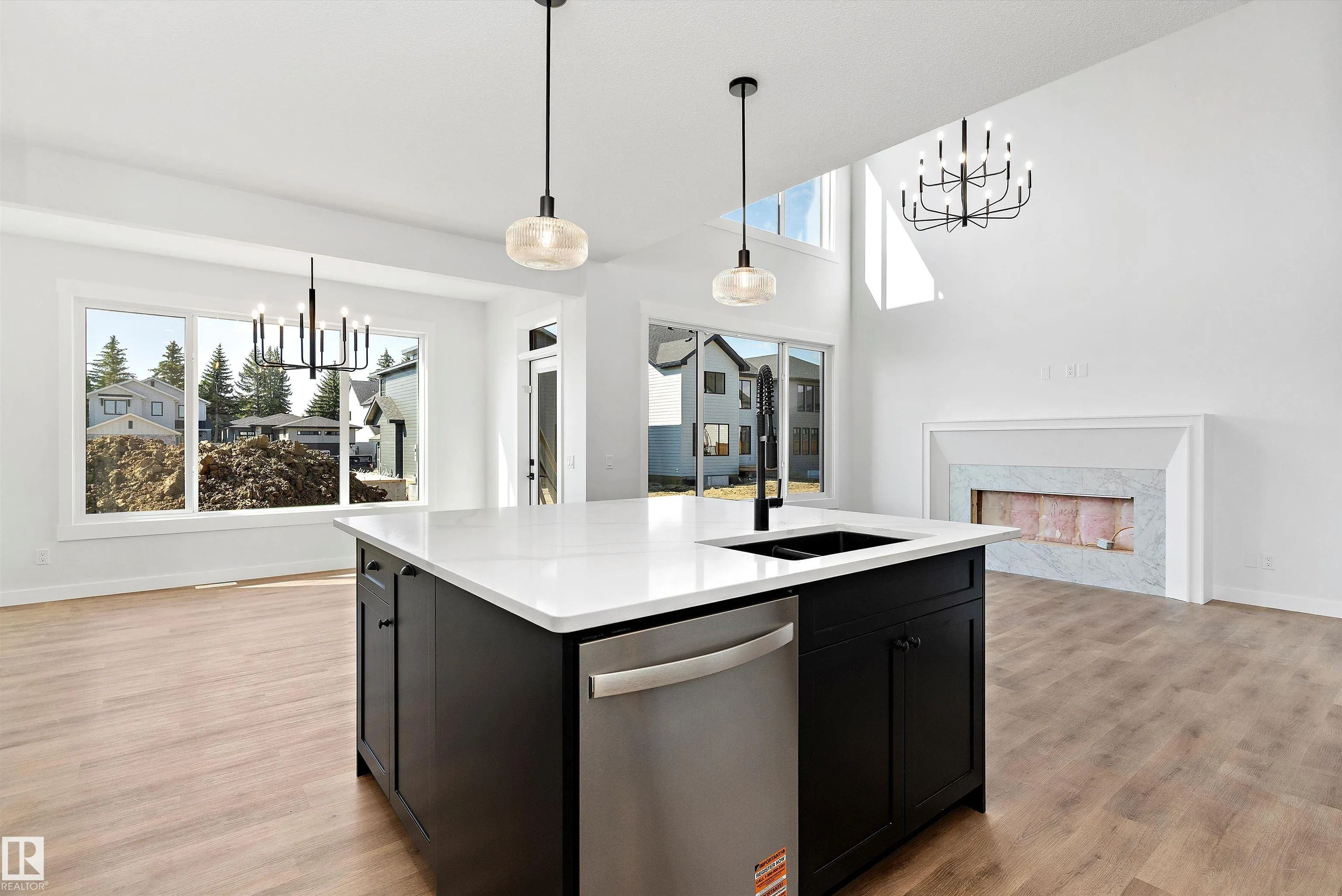 22 Newbury Circle