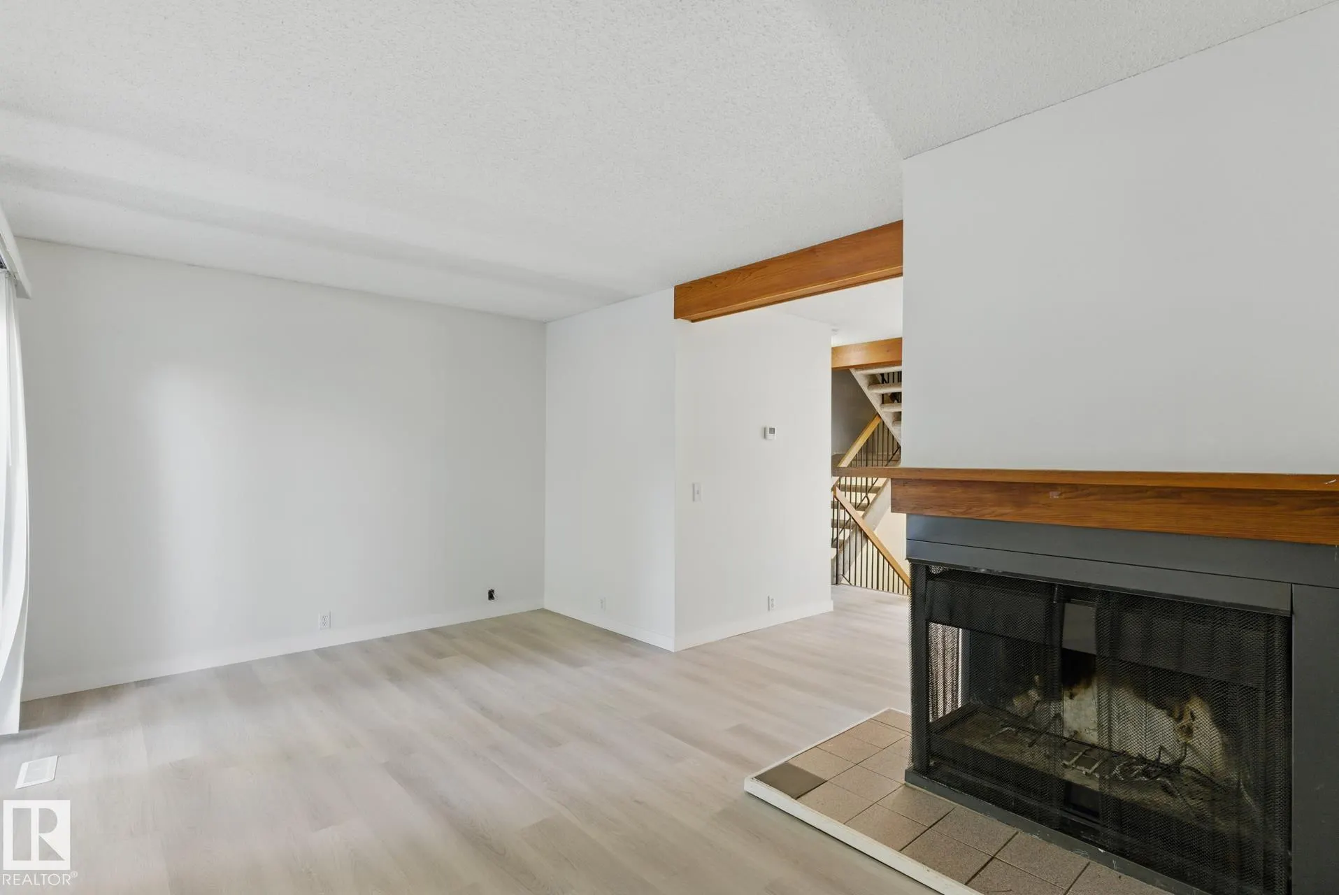 9 GRANDIN WOODS Estates