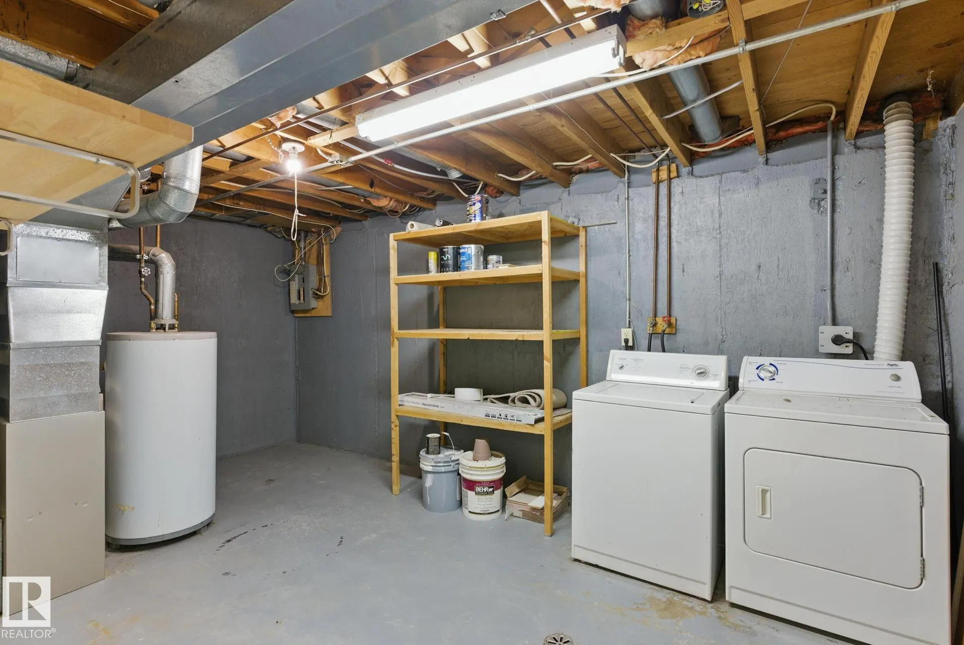 9 GRANDIN WOODS Estates