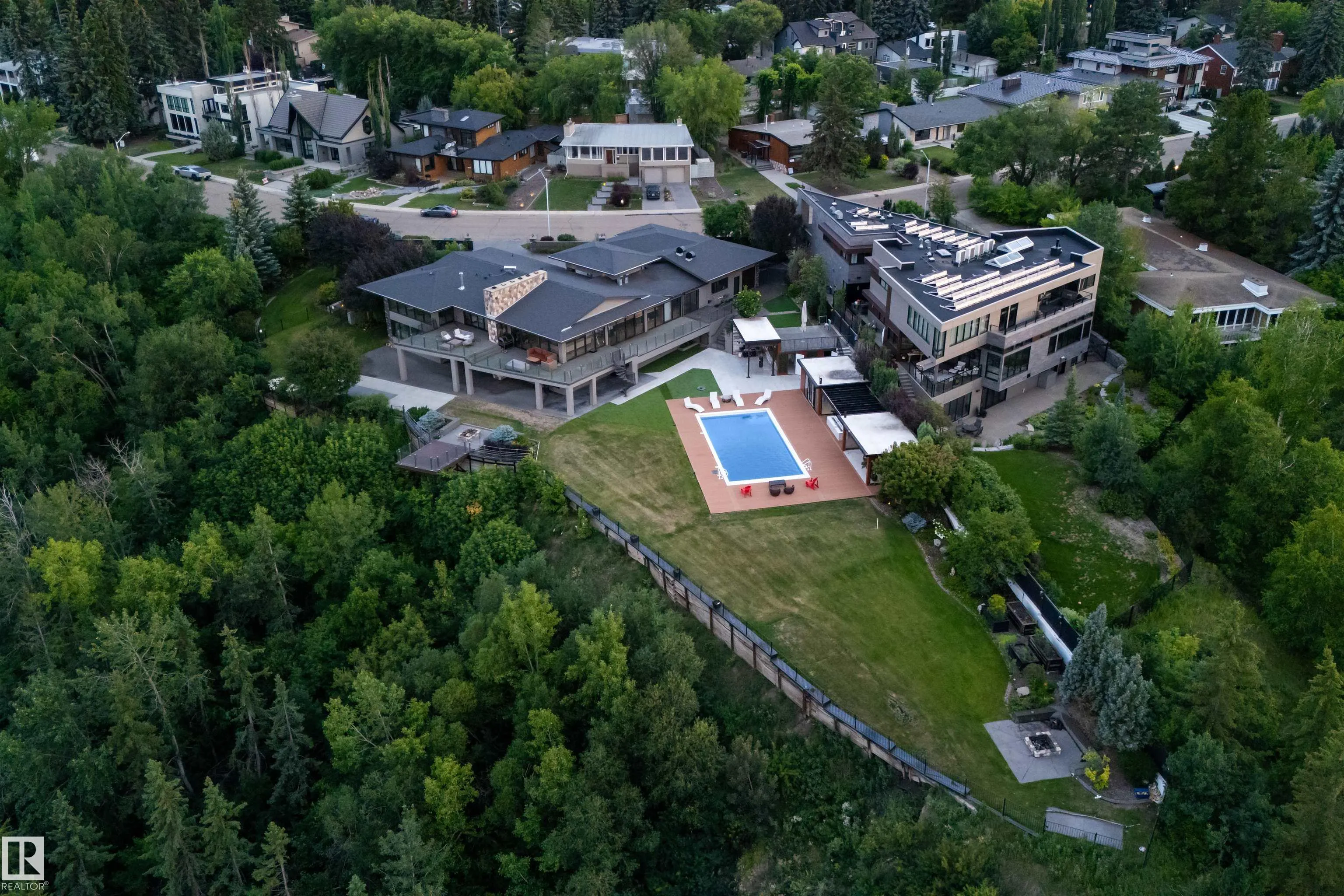 13758 VALLEYVIEW Drive