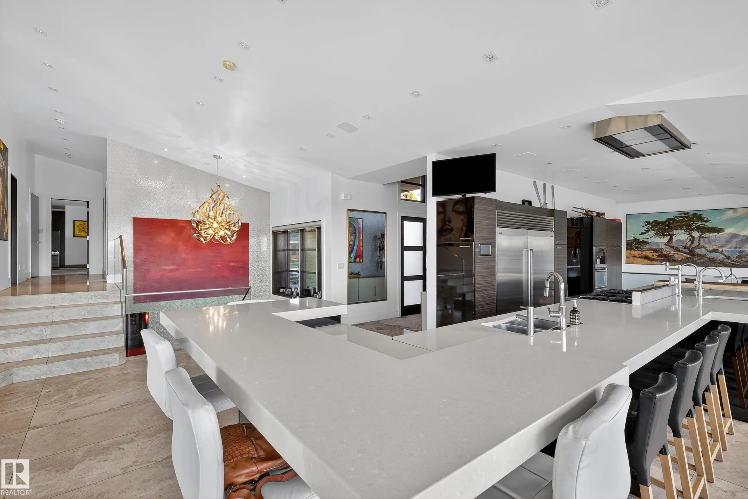 13758 VALLEYVIEW Drive
