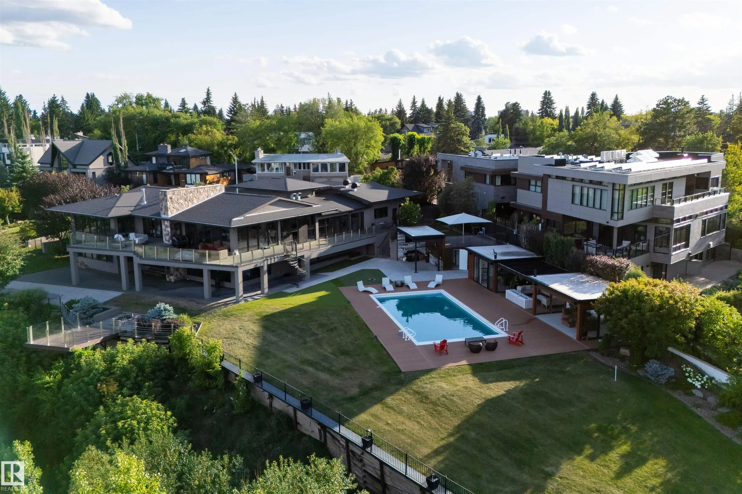 13758 VALLEYVIEW Drive