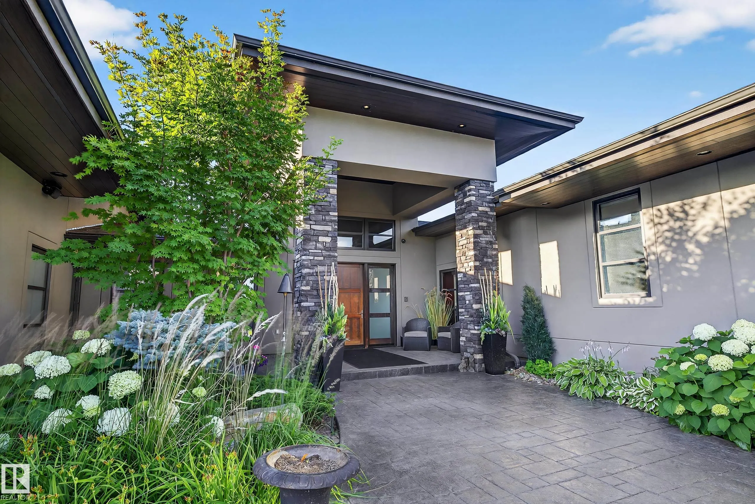 13758 VALLEYVIEW Drive