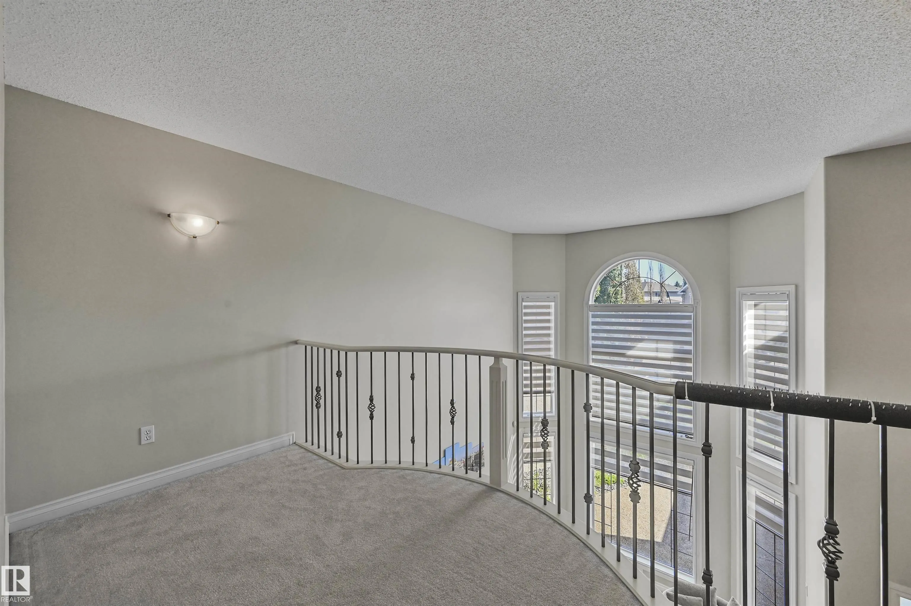 1516 THOROGOOD Close
