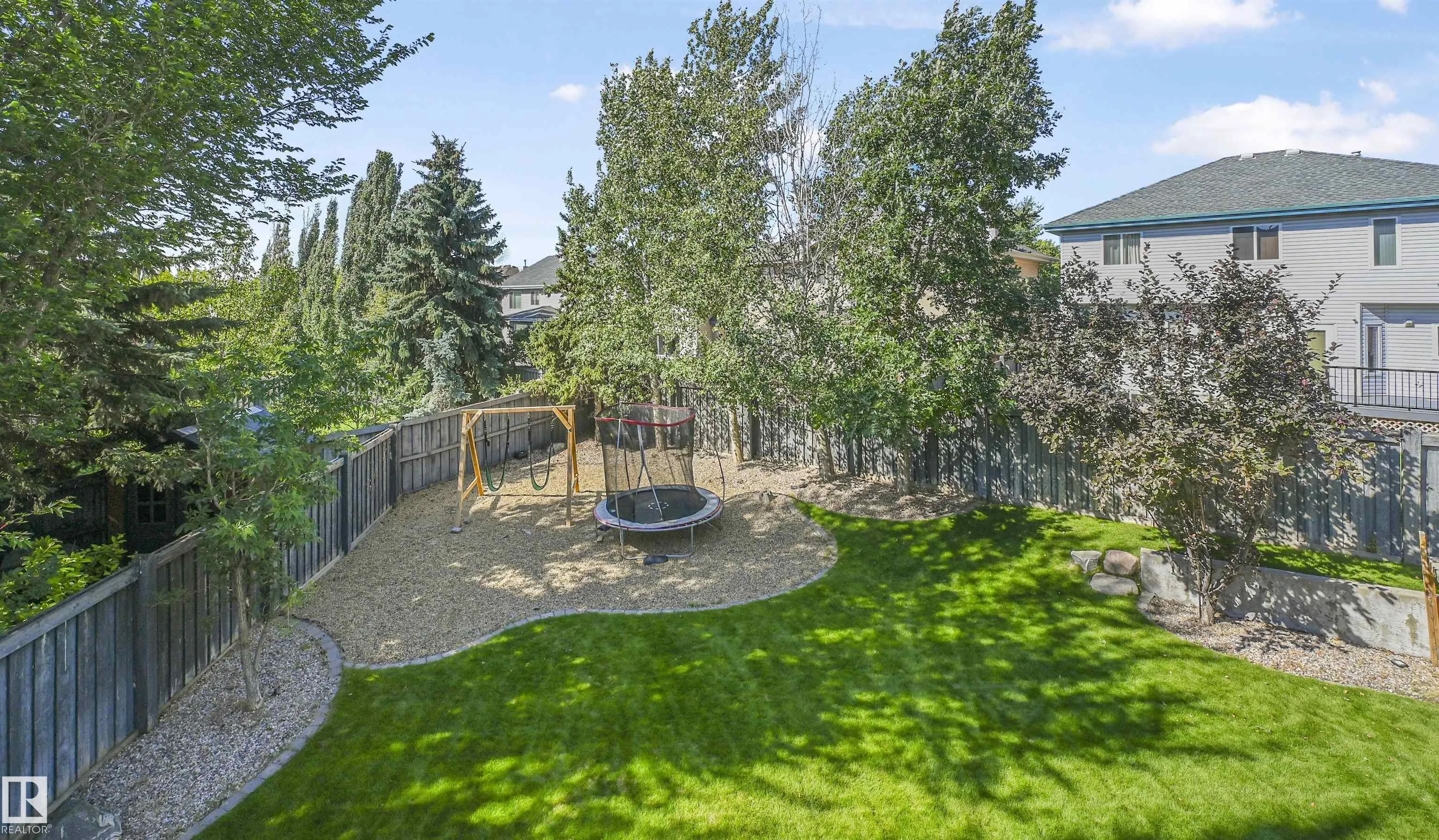 1516 THOROGOOD Close