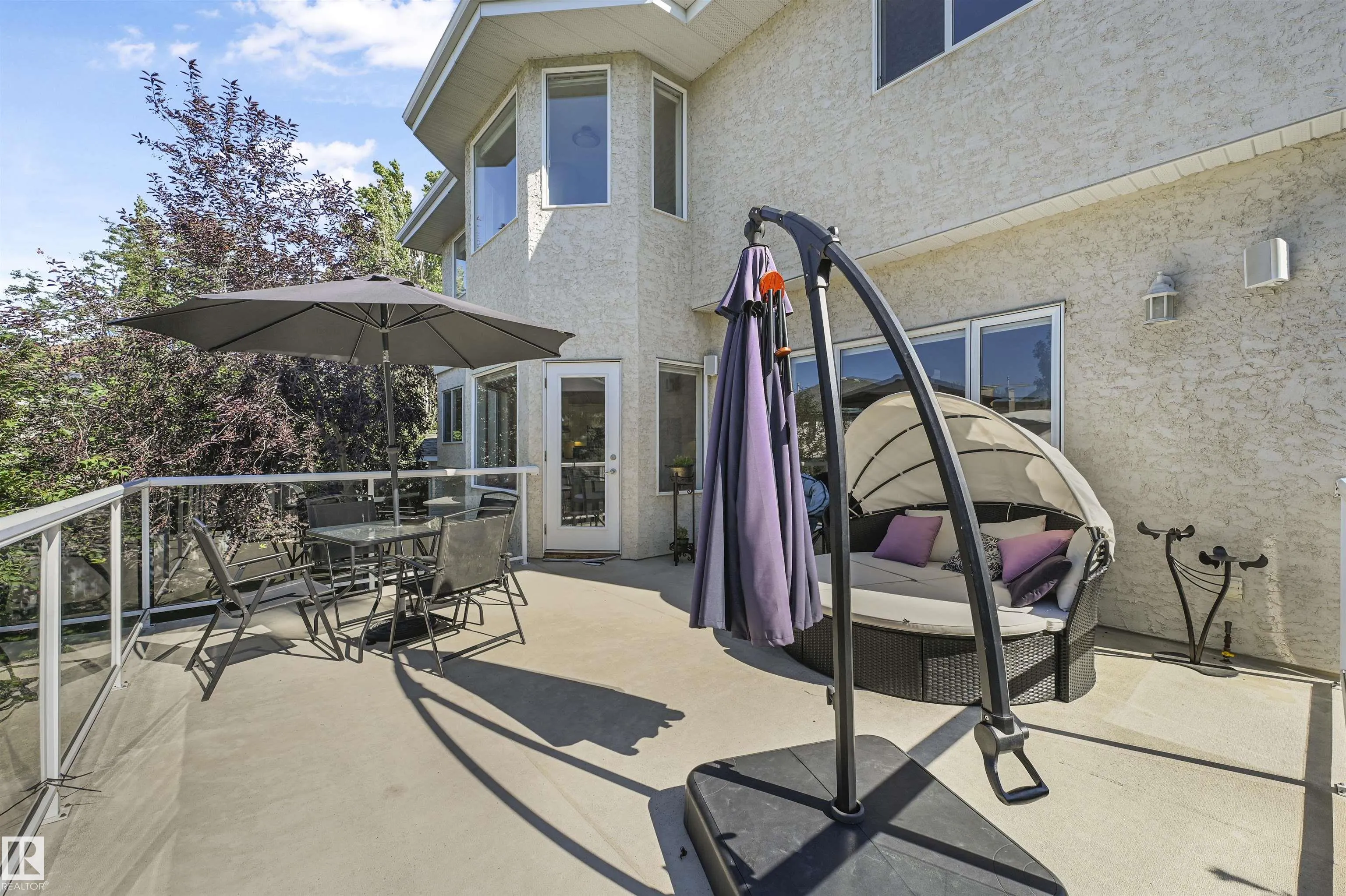 1516 THOROGOOD Close