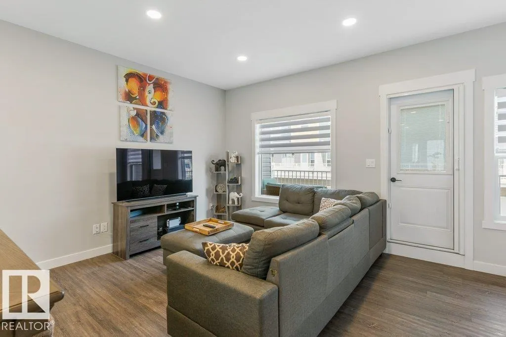 150 EVERITT DR