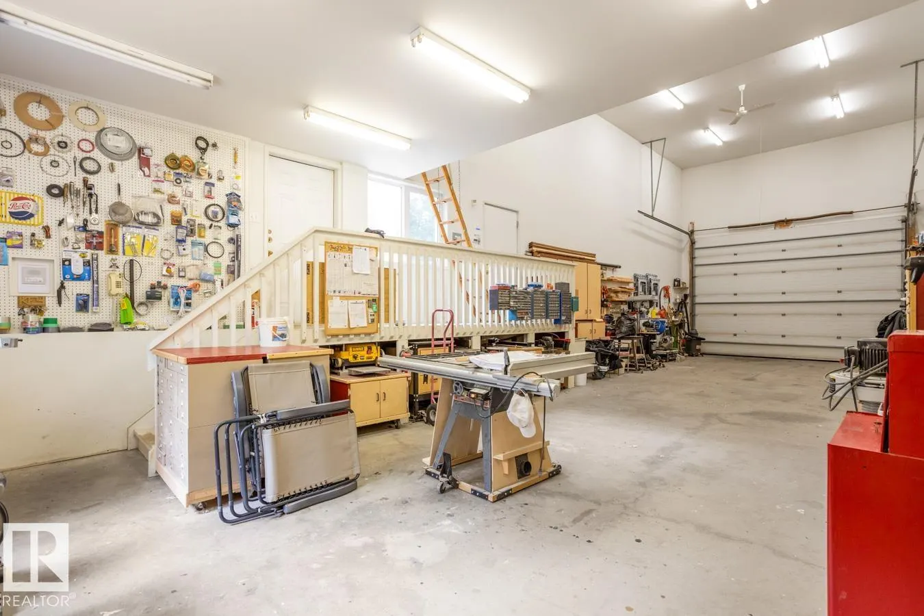 25 52258 RGE ROAD 231