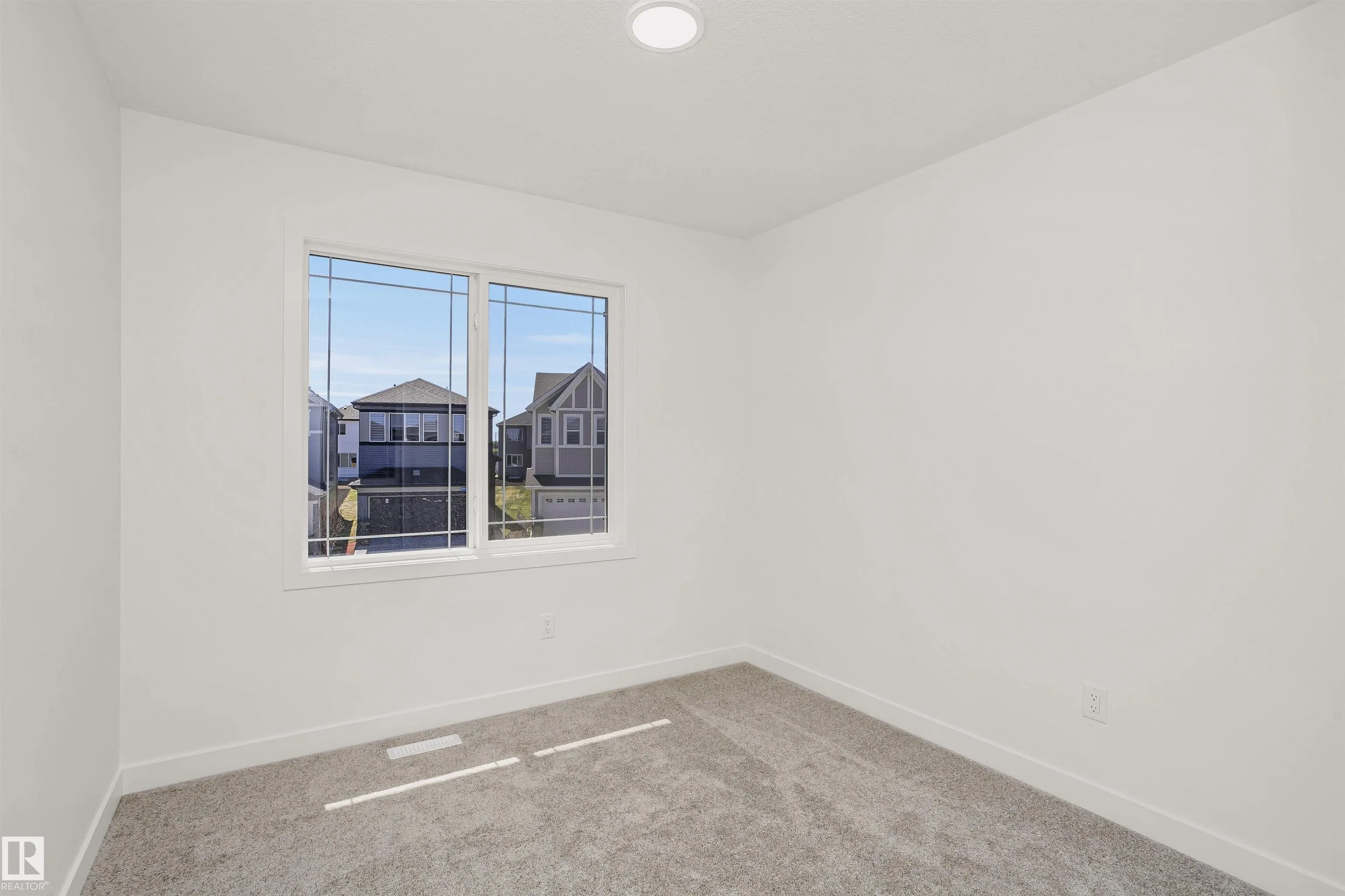 9552 CARSON BEND