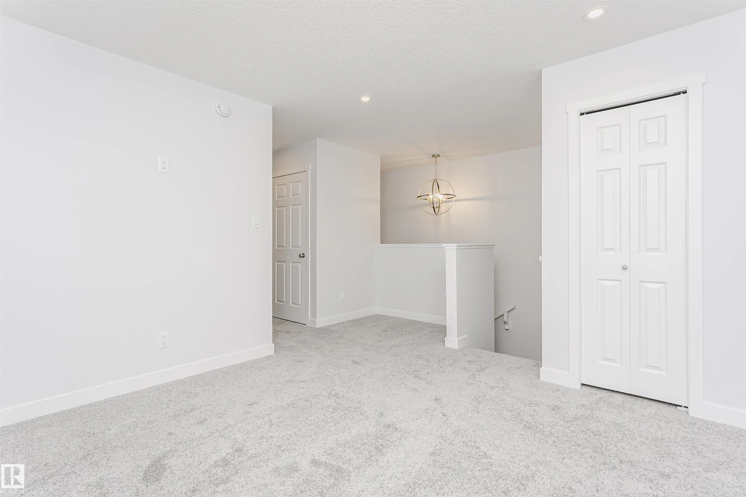 9564 CARSON BEND