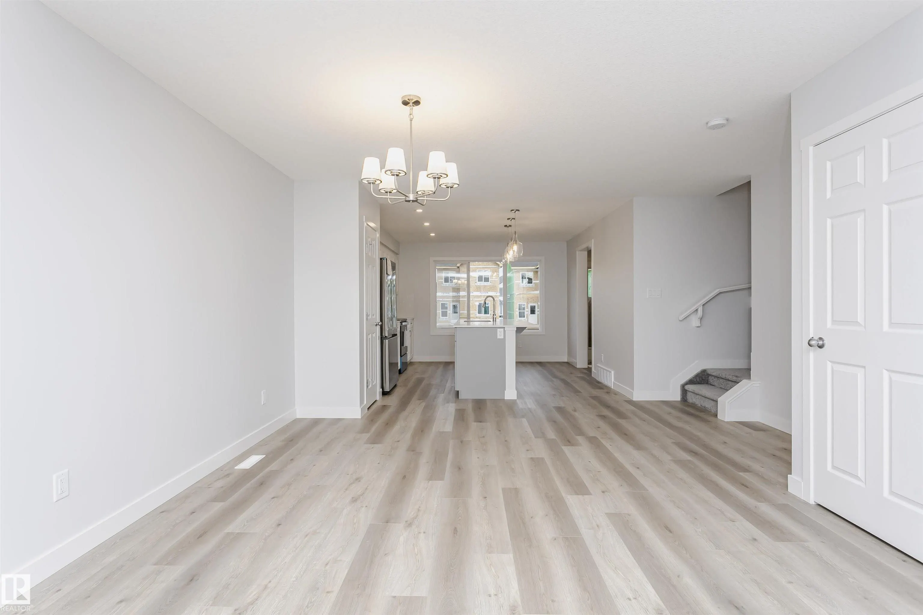 9564 CARSON BEND