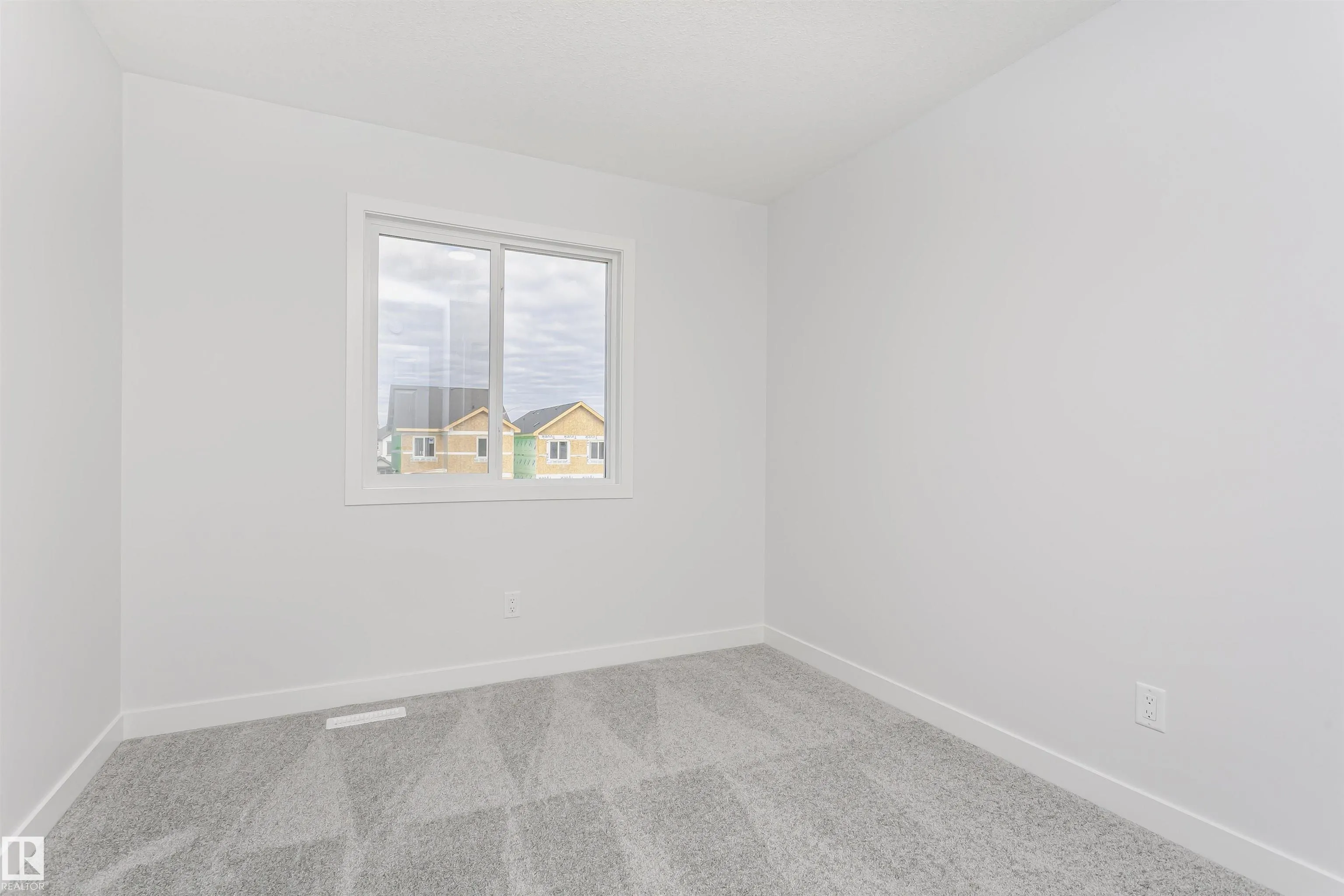 9564 CARSON BEND