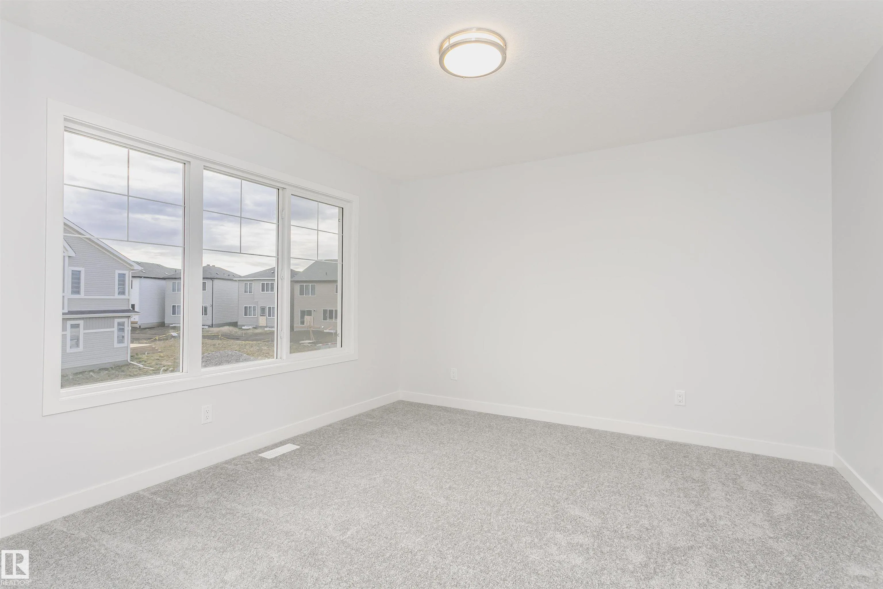 9564 CARSON BEND