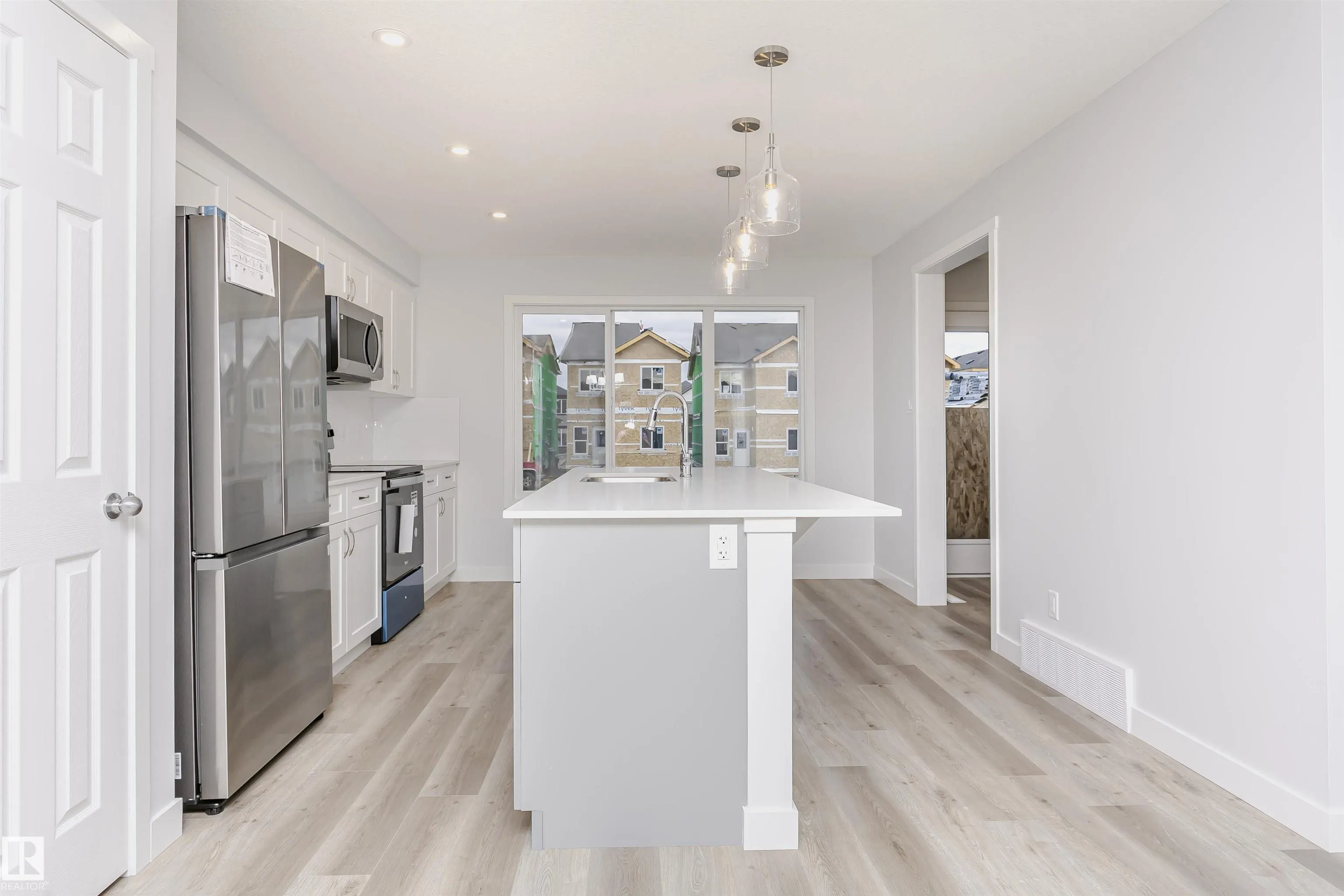 9564 CARSON BEND