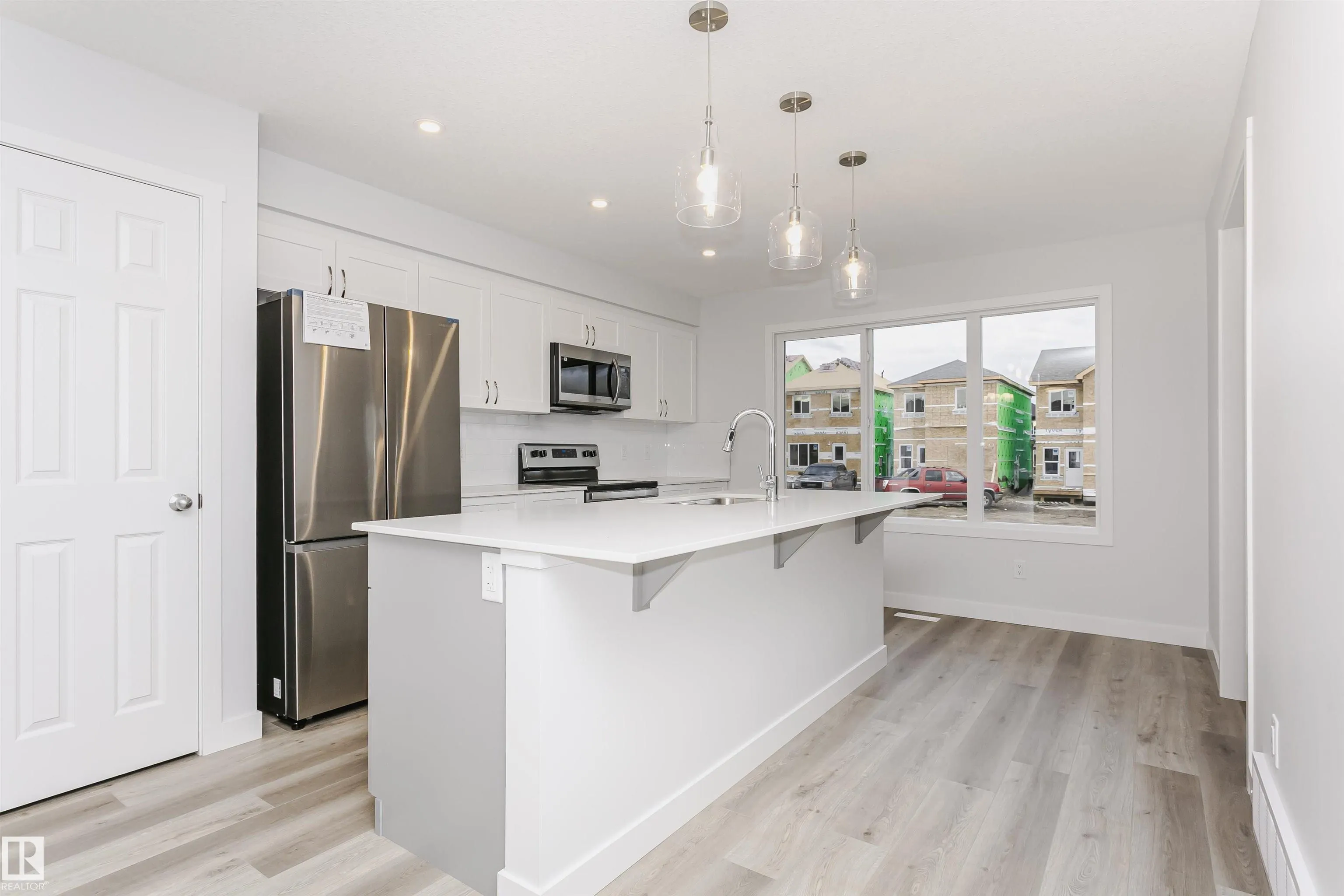 9564 CARSON BEND