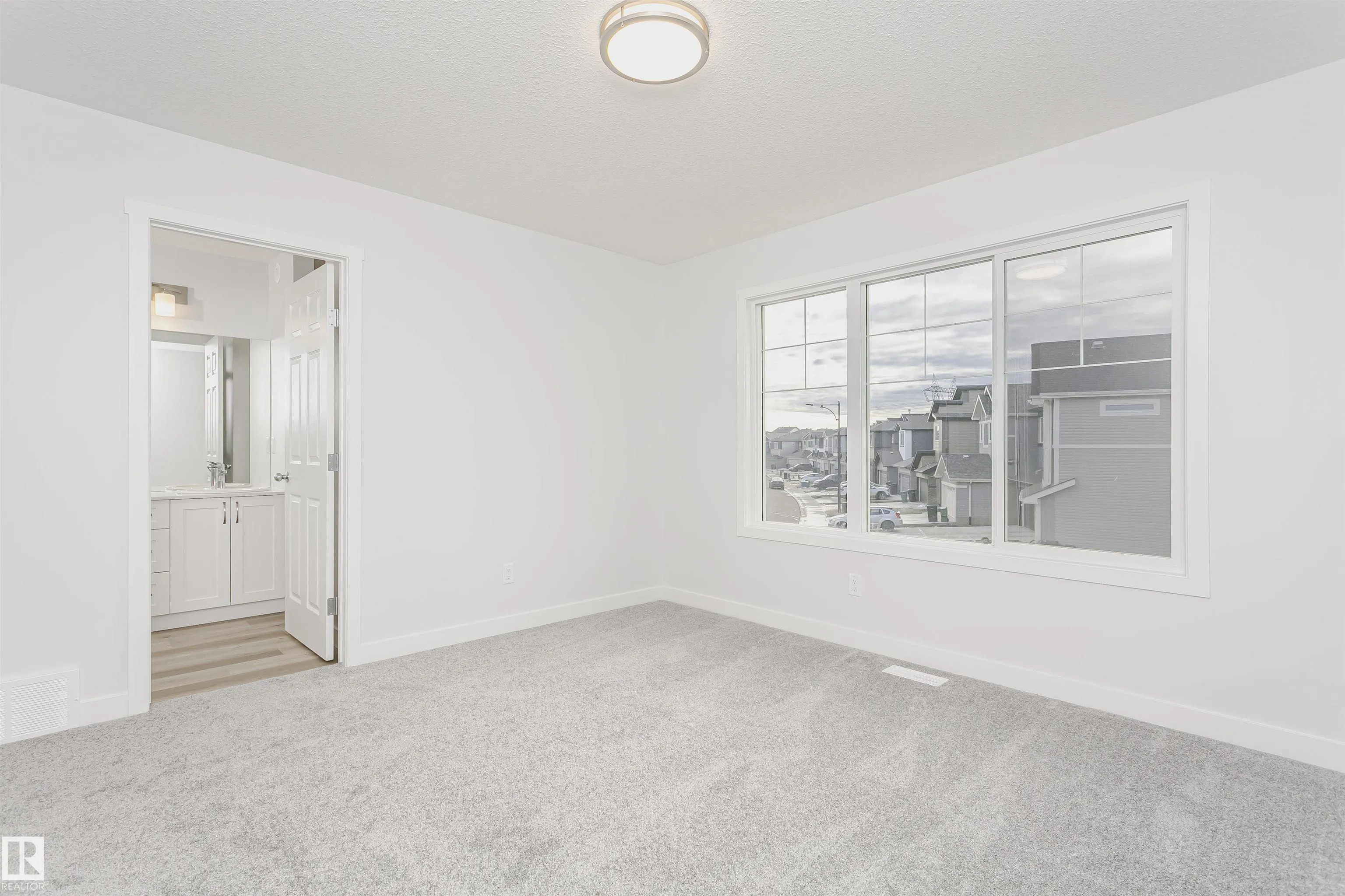 9564 CARSON BEND