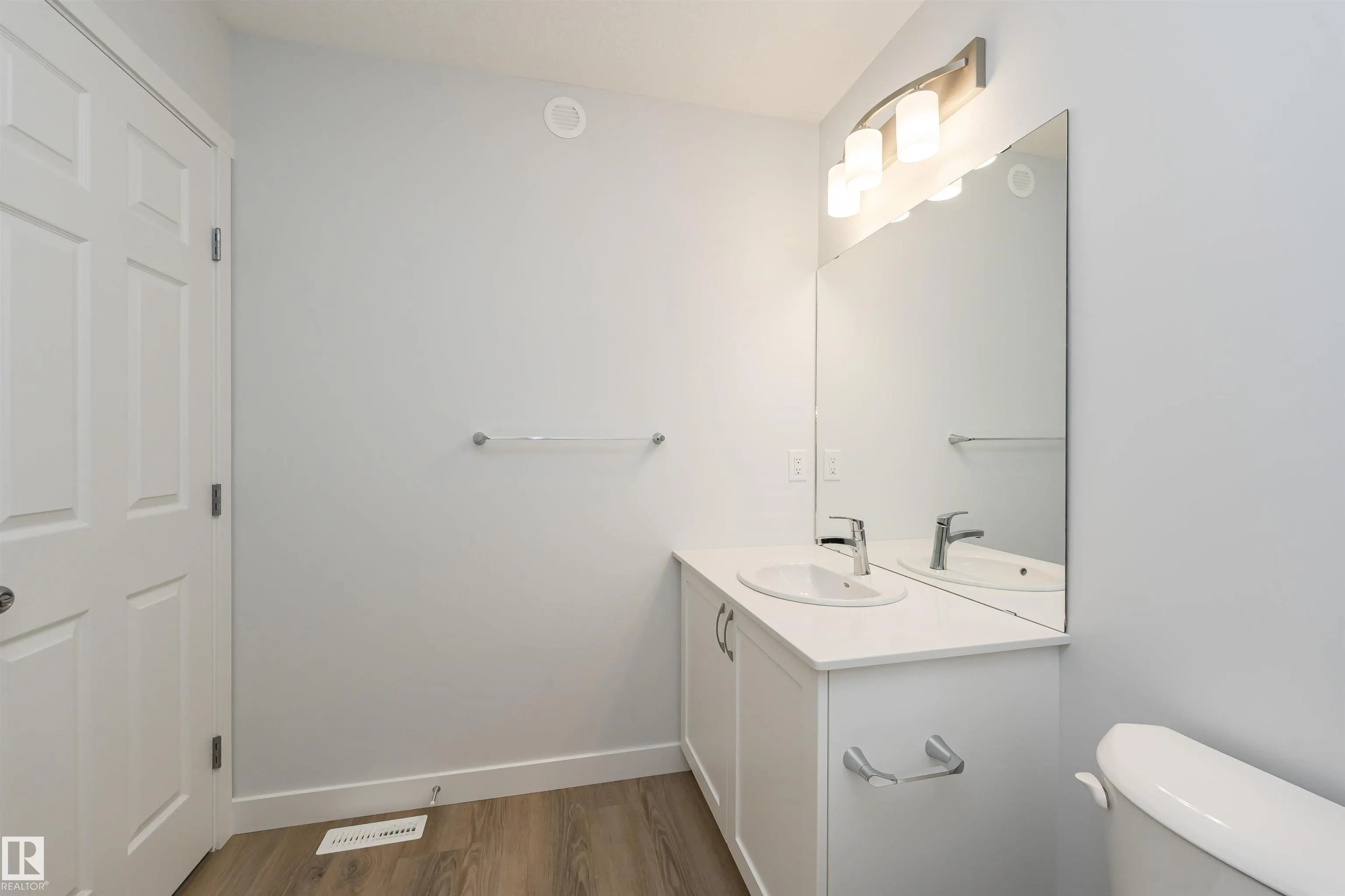 9566 CARSON BEND