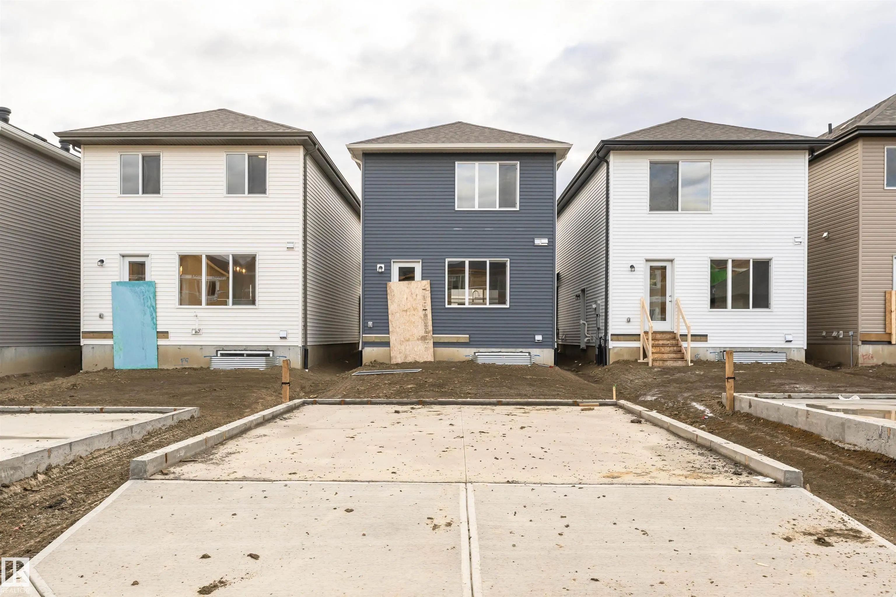 9566 CARSON BEND