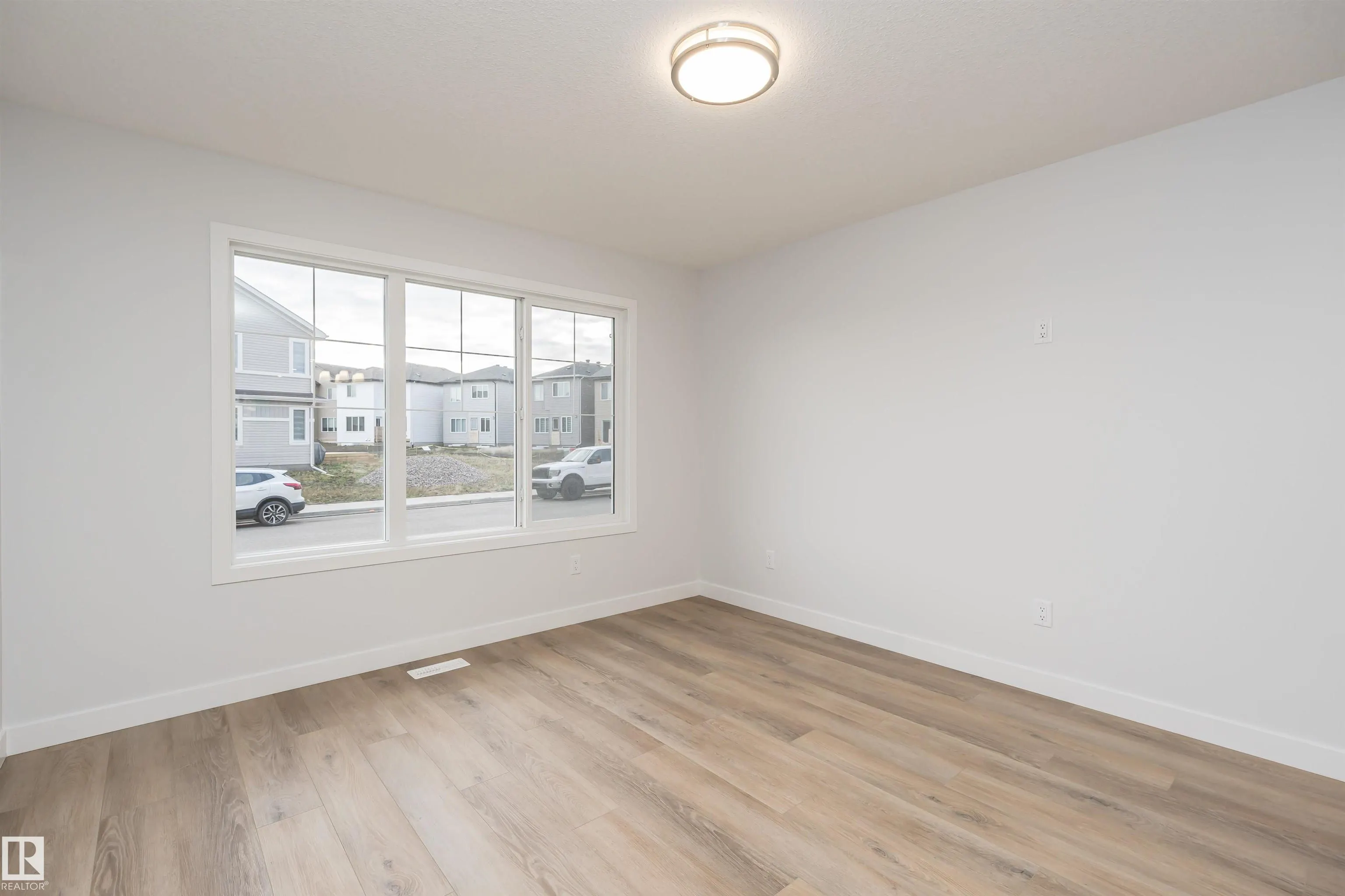 9566 CARSON BEND