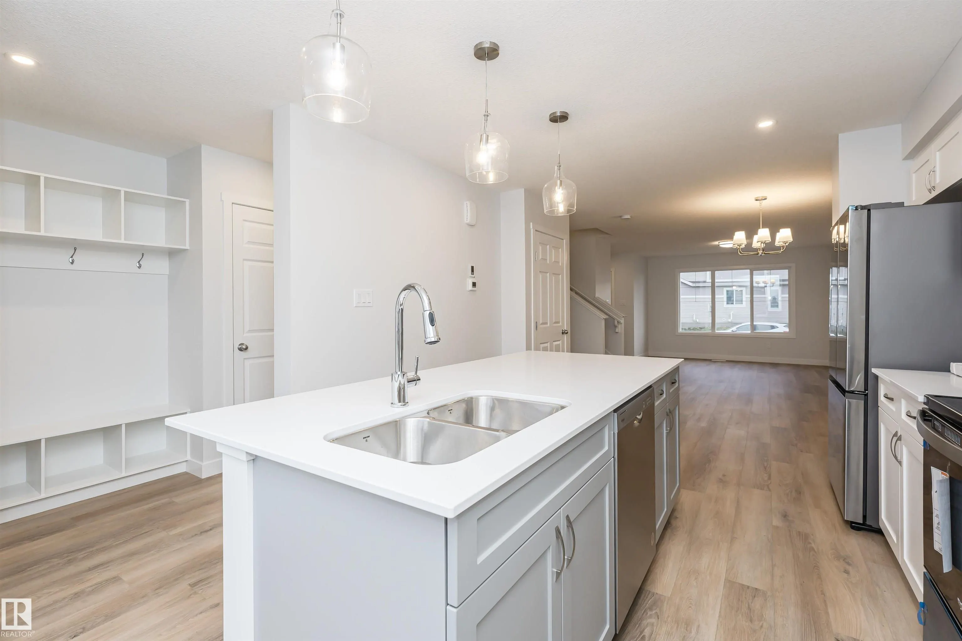 9566 CARSON BEND