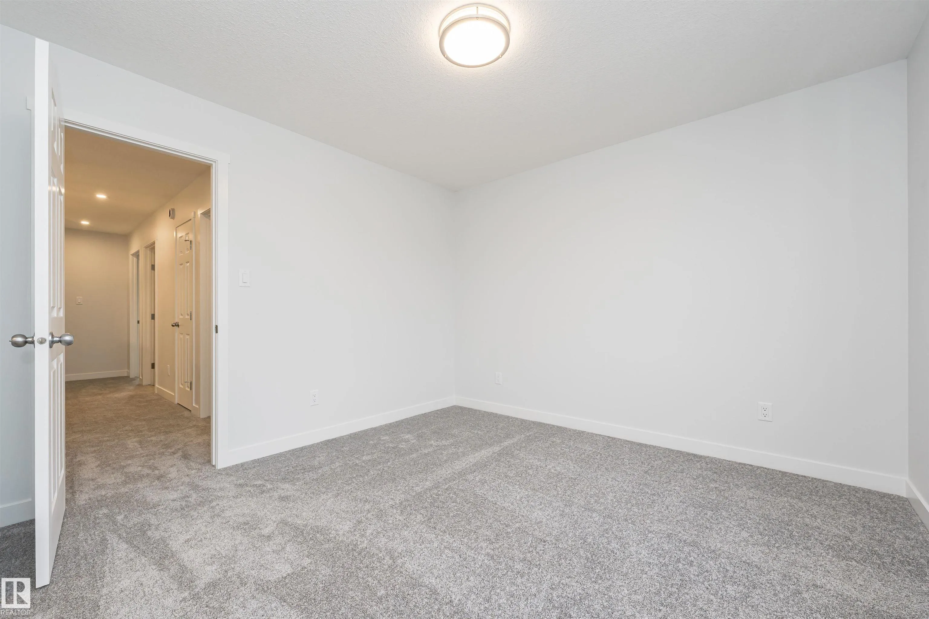 9566 CARSON BEND