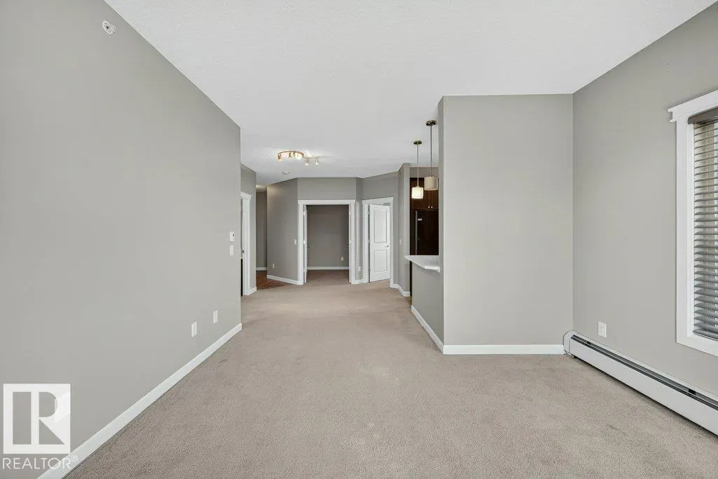 3715 WHITELAW Lane