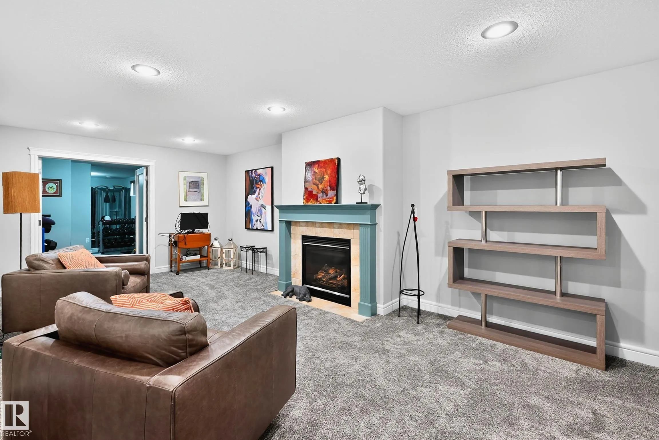 13 OAKCREST Terrace