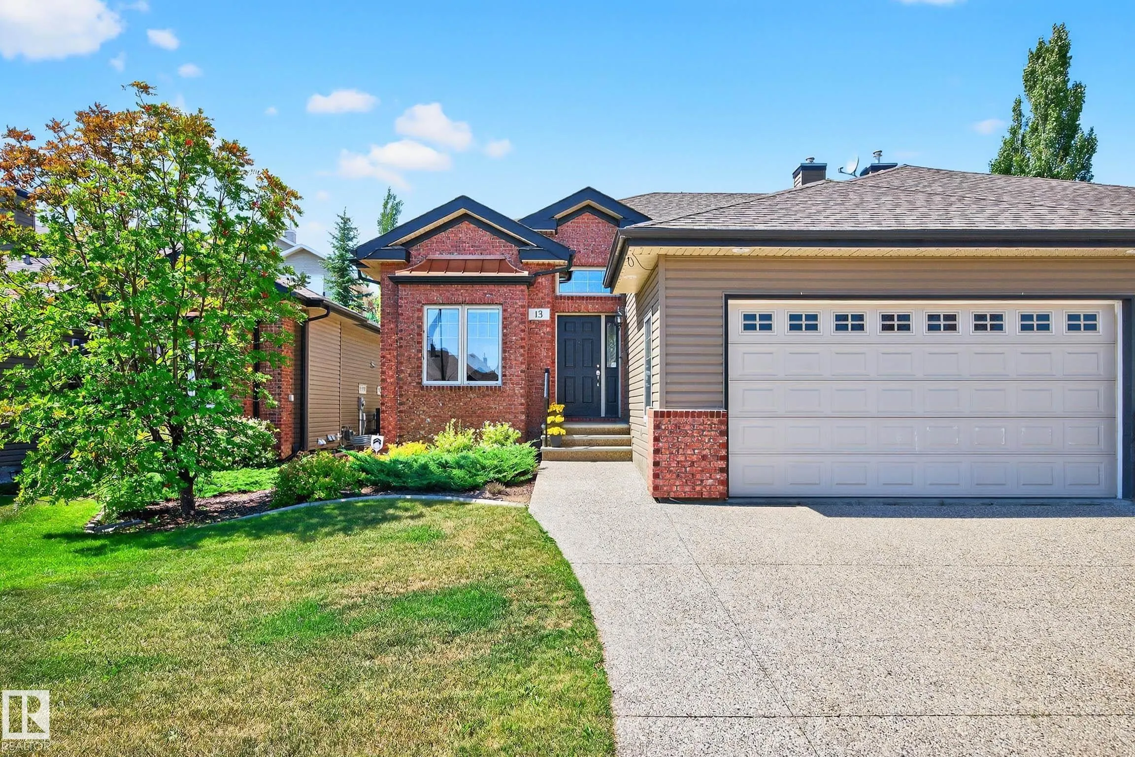 13 OAKCREST Terrace