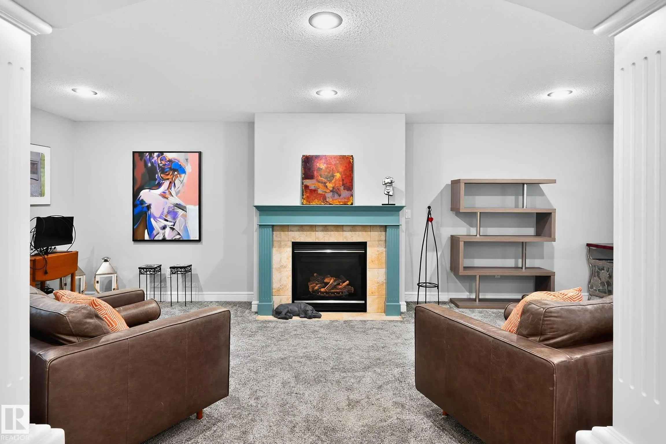 13 OAKCREST Terrace
